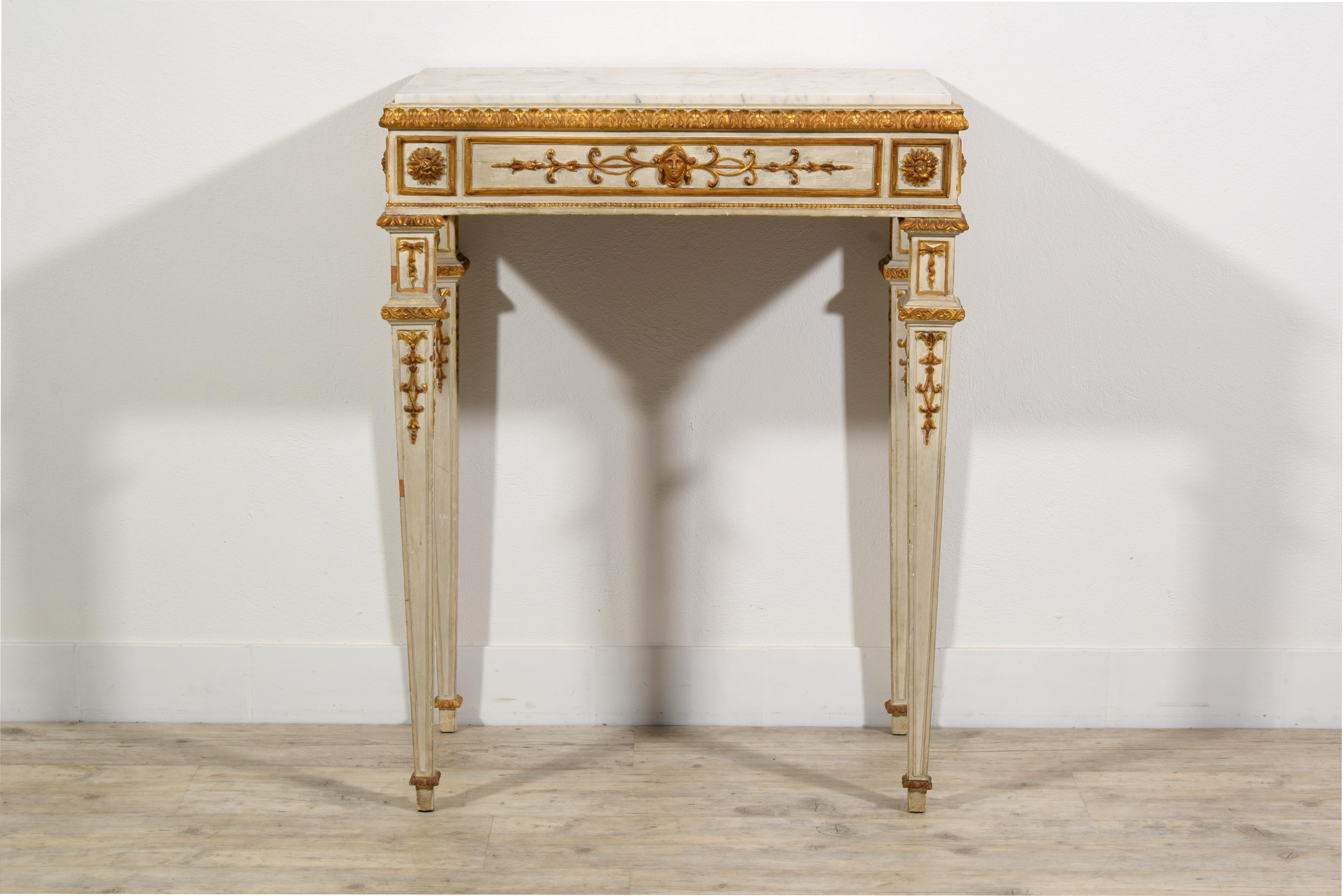 19th Century, Italian Neoclassical Lacquered and Gilt Wood Console with Mirror For Sale 9