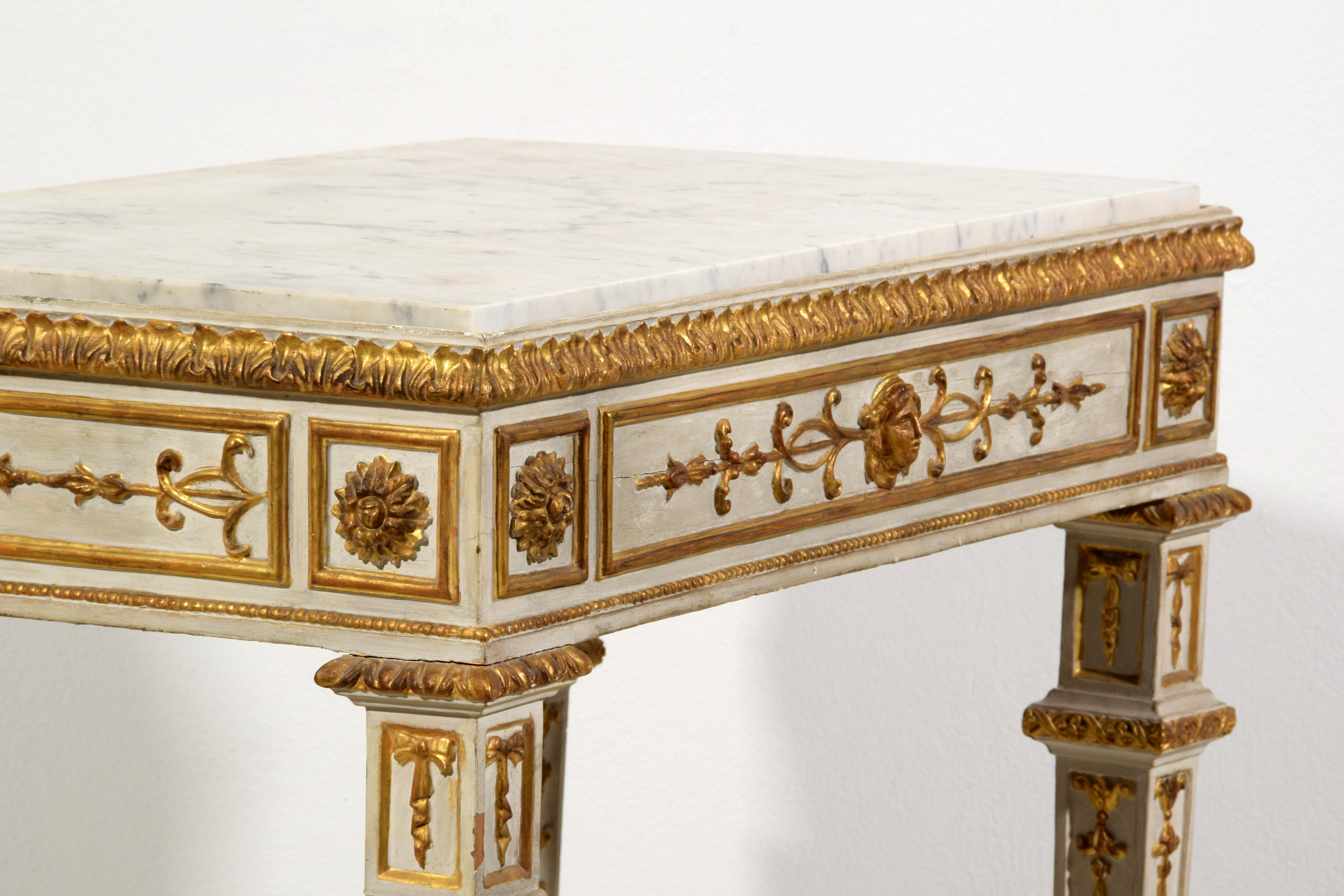 19th Century, Italian Neoclassical Lacquered and Gilt Wood Console with Mirror For Sale 10
