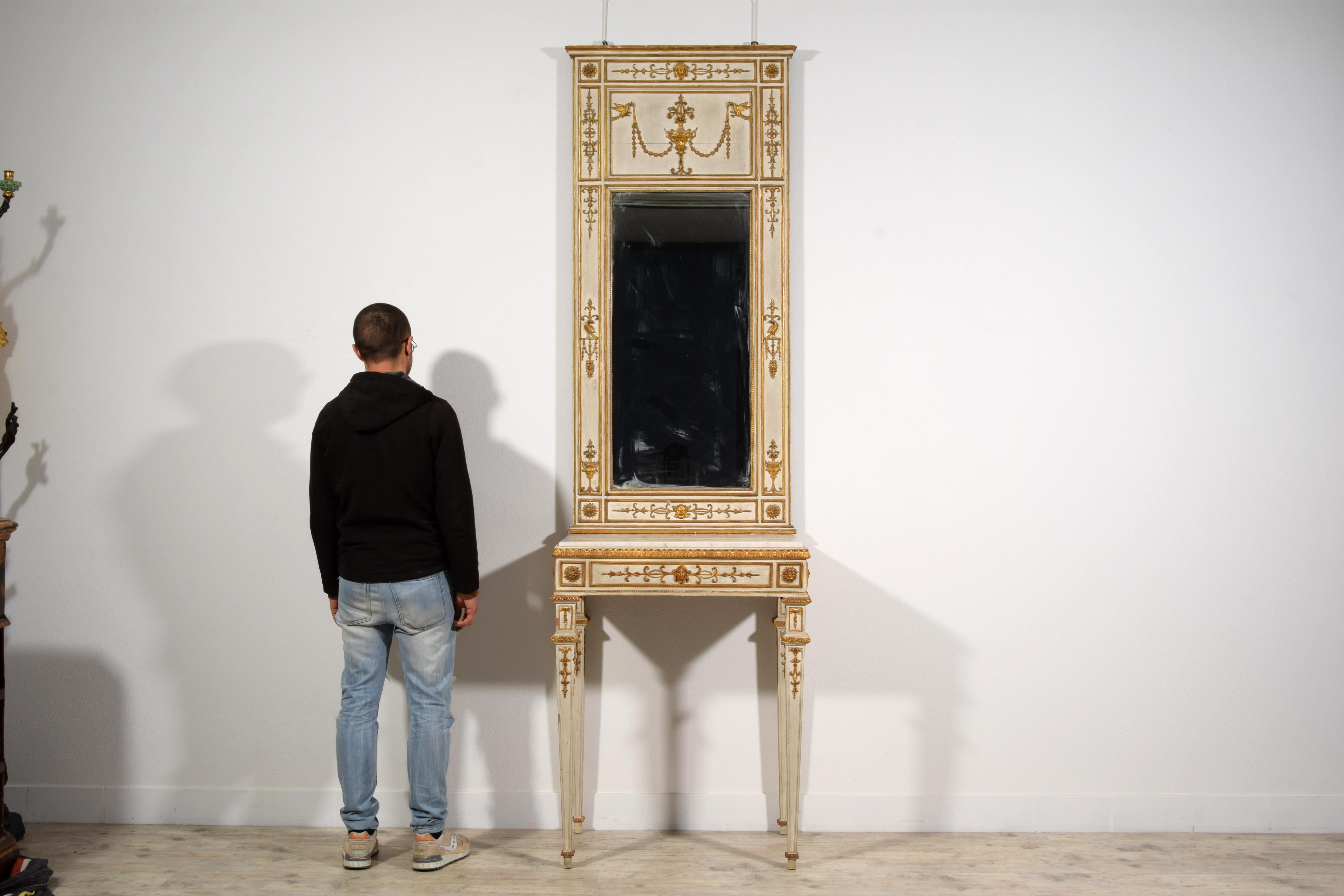 19th Century, Italian Neoclassical Lacquered and Gilt Wood Console with Mirror For Sale 16