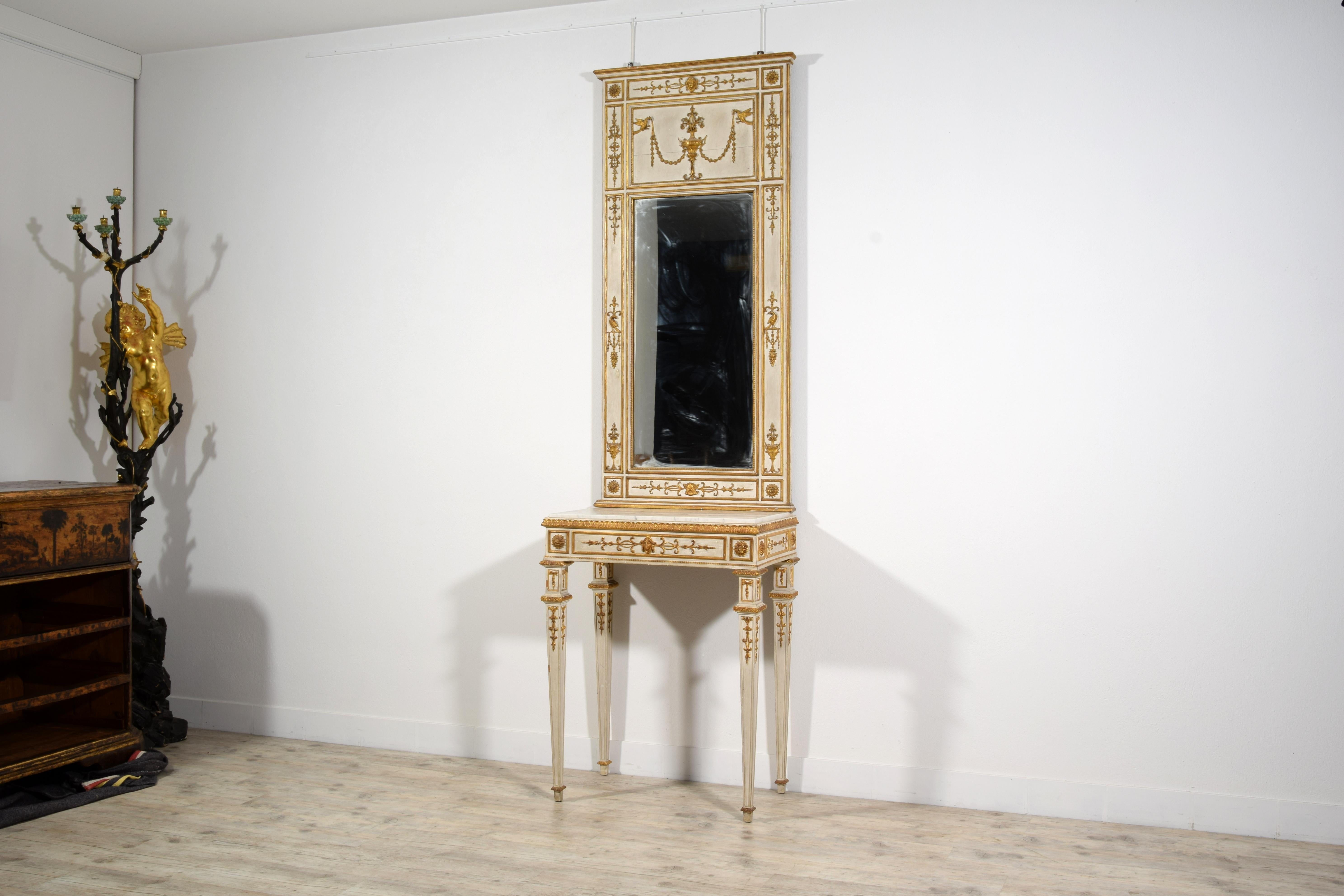 Hand-Carved 19th Century, Italian Neoclassical Lacquered and Gilt Wood Console with Mirror For Sale