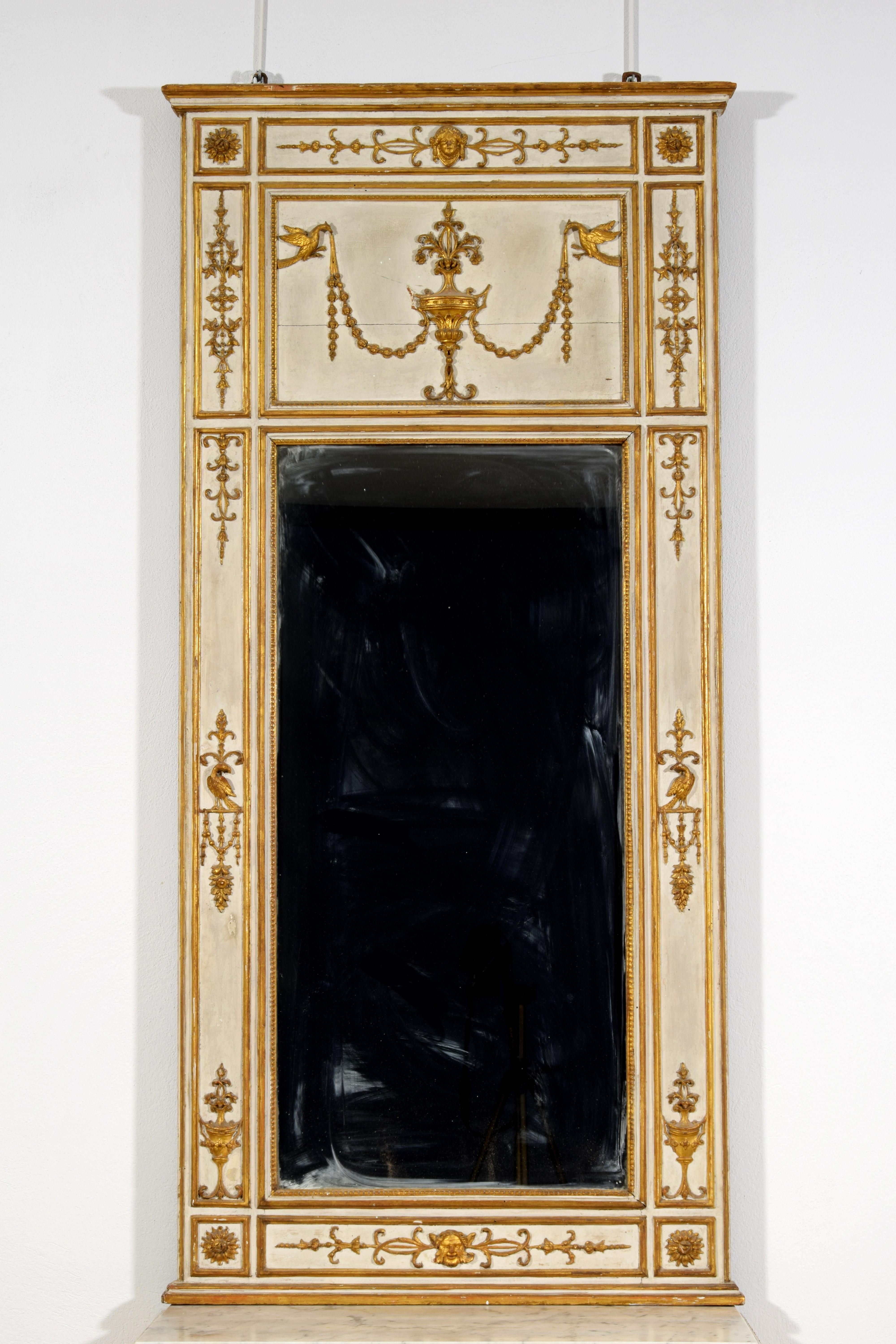 19th Century, Italian Neoclassical Lacquered and Gilt Wood Console with Mirror For Sale 3