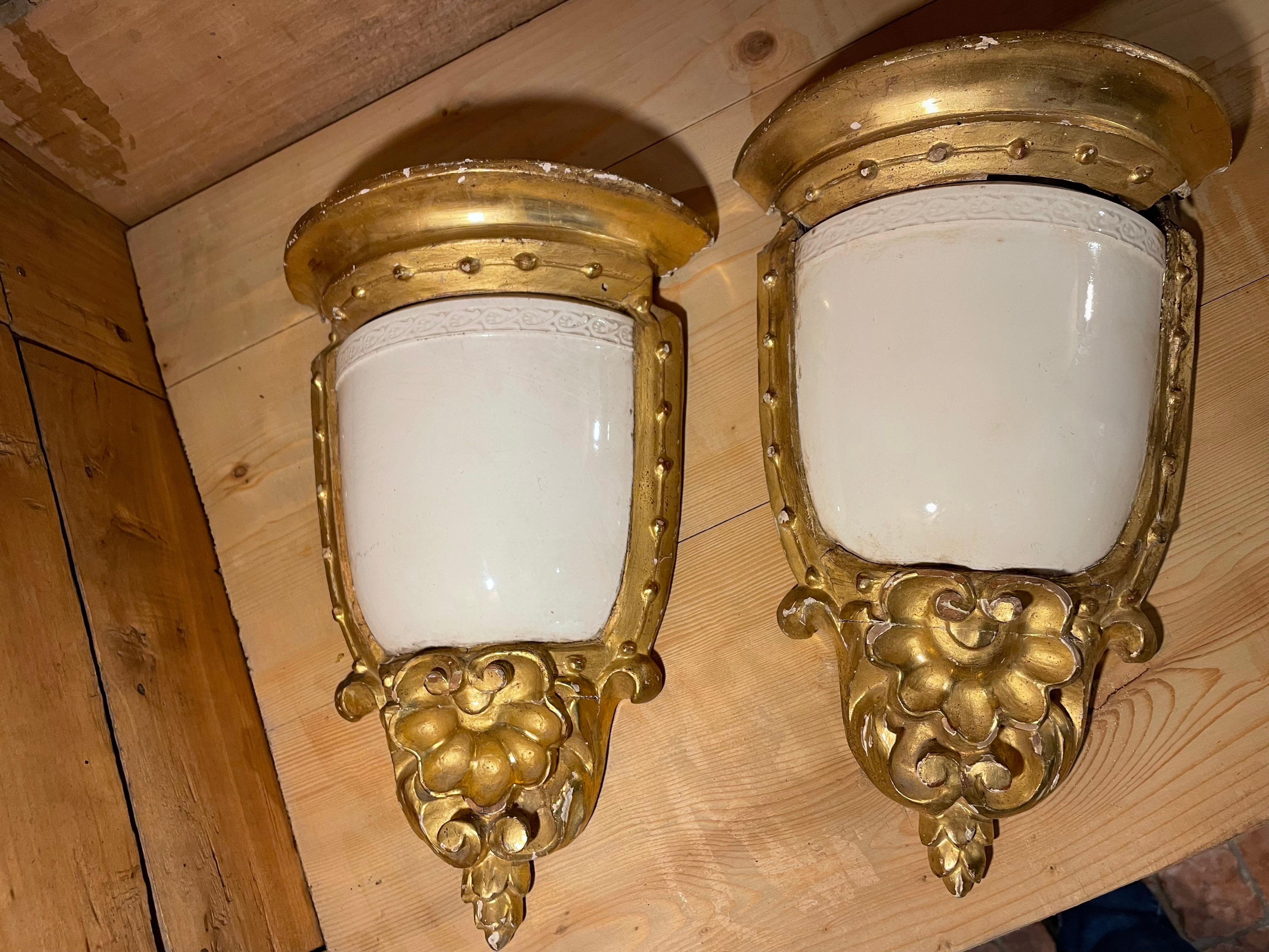 19th Century Italian Neoclassical Majolica Pair of Wall Brackets for Sconces For Sale 11