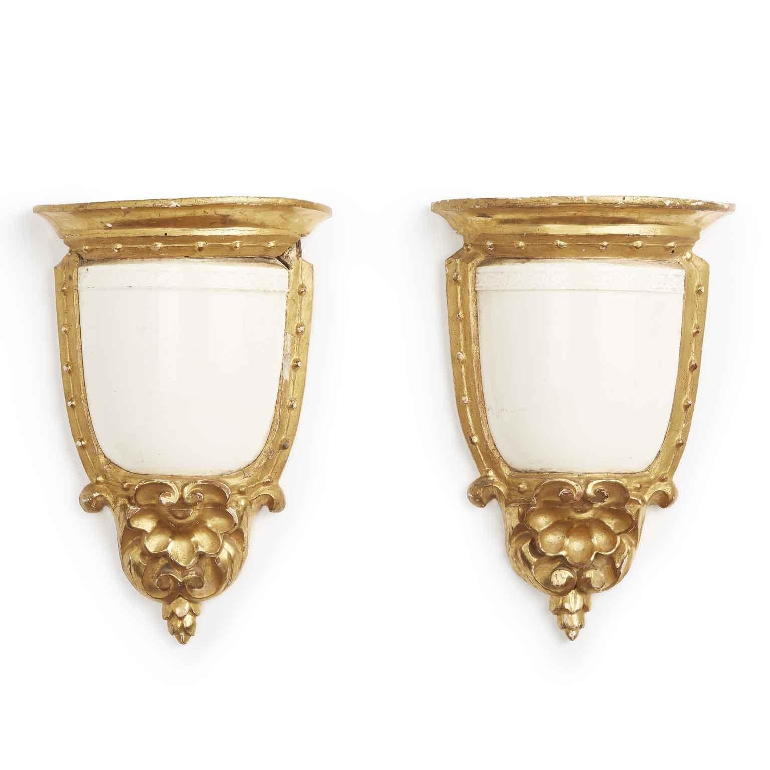 Giltwood 19th Century Italian Neoclassical Majolica Pair of Wall Brackets for Sconces For Sale
