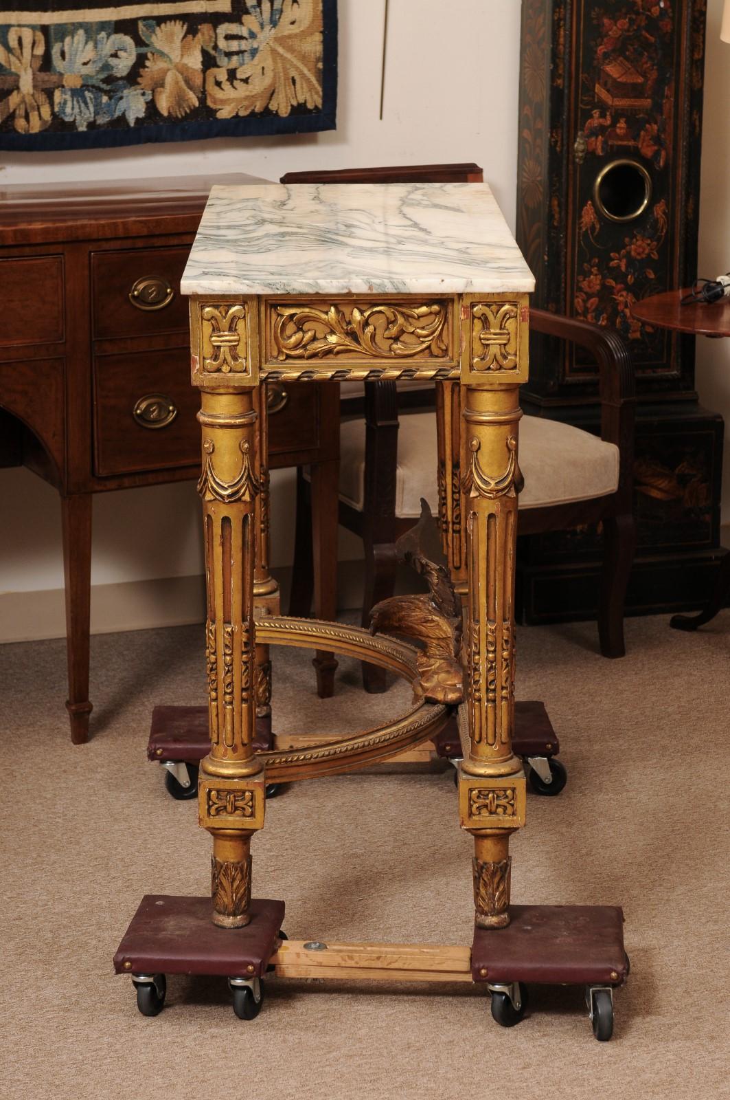 Tavolo da console neoclassico italiano del XIX secolo con piano in marmo e legno dorato in vendita 4