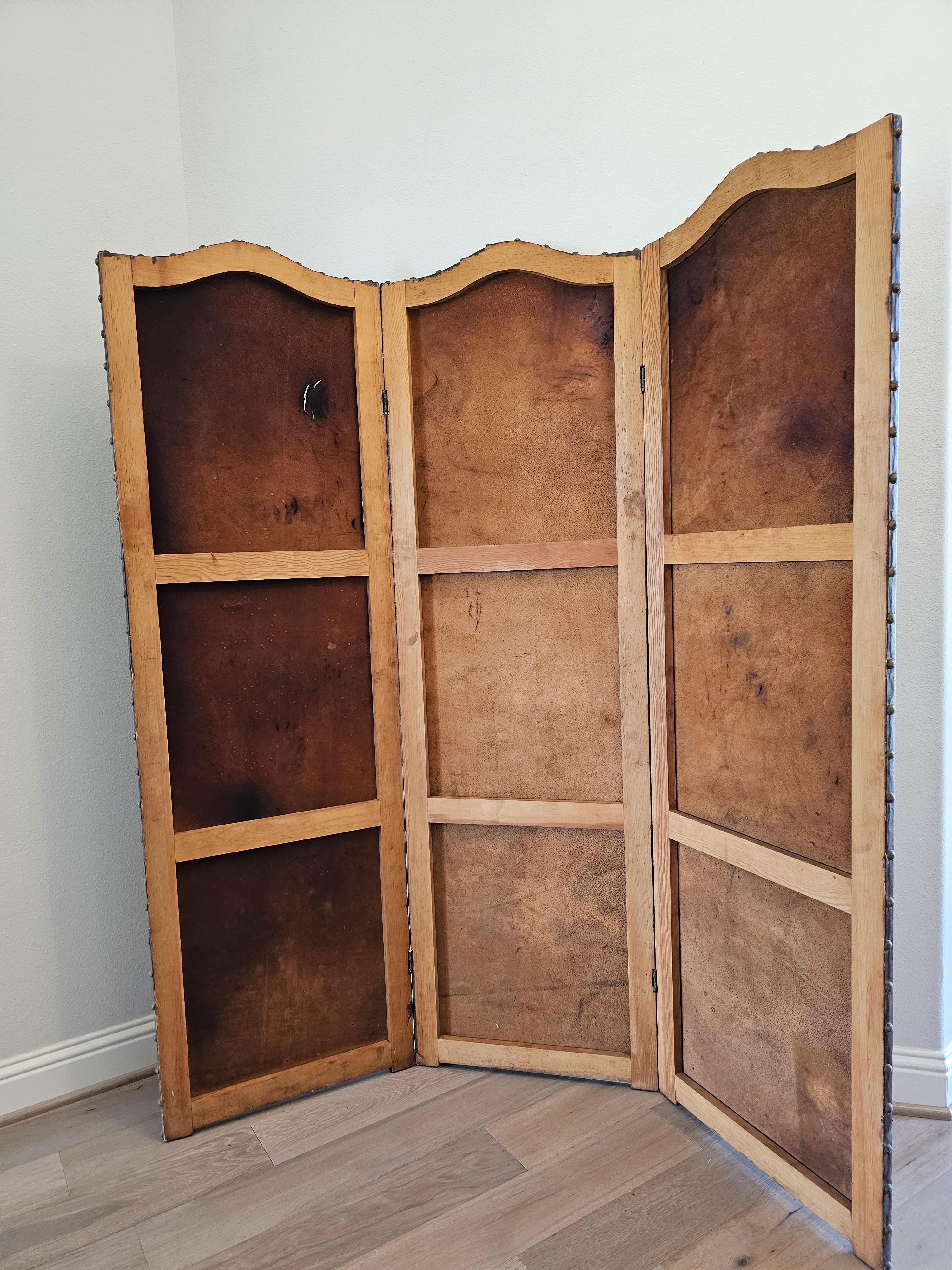 19th Century Italian Neoclassical Oil on Leather Three Panel Room Divider For Sale 11