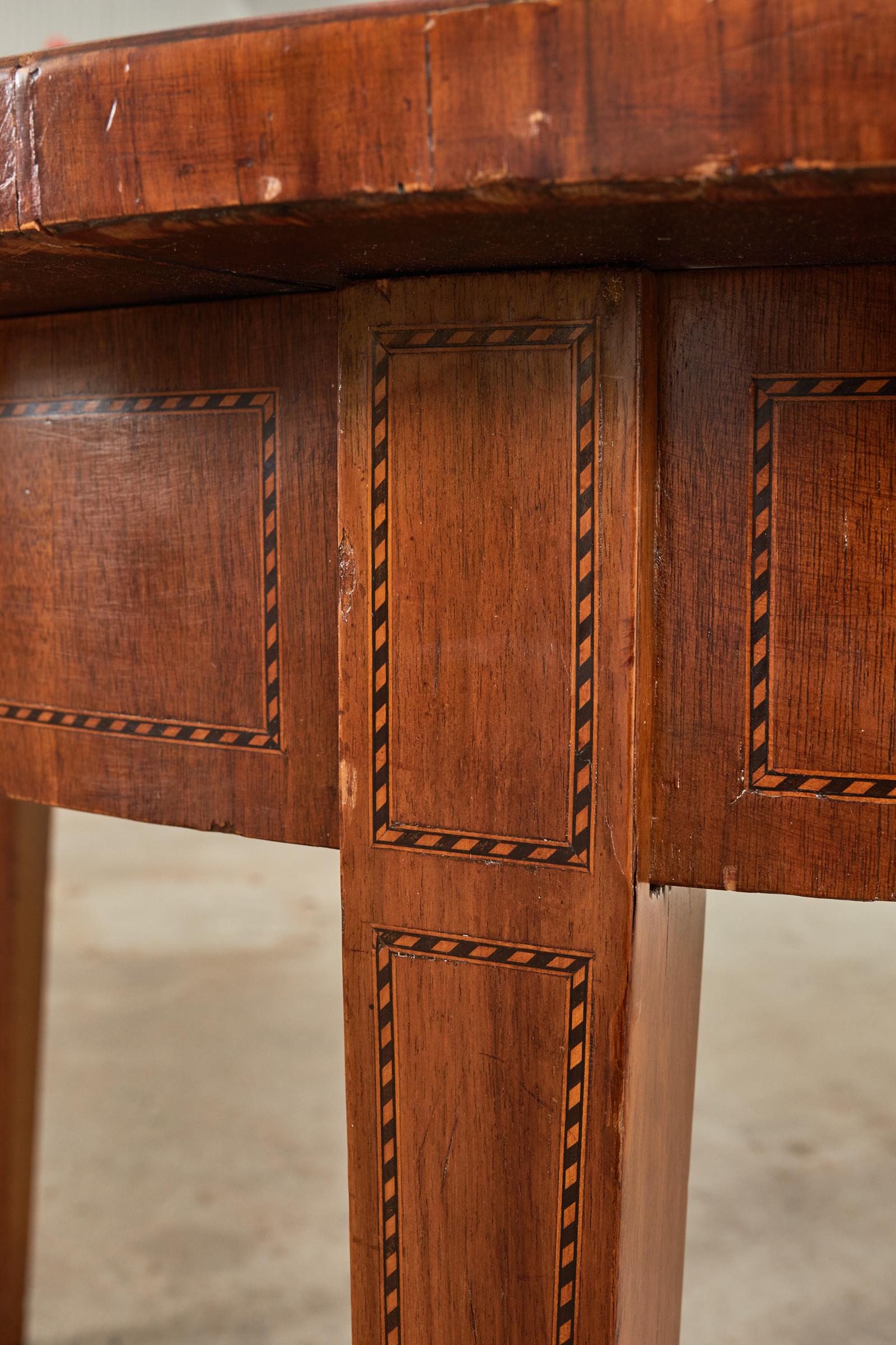 19th Century Italian Neoclassical Parquetry Walnut Dining Centre Table For Sale 12