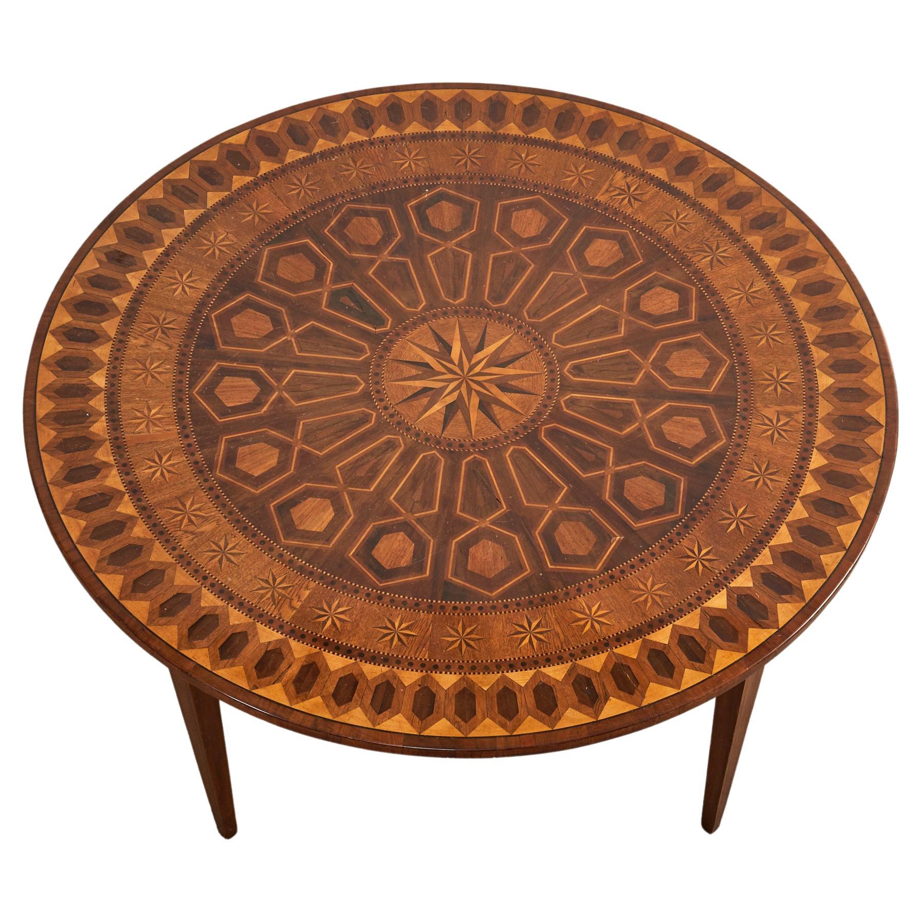 19th Century Italian Neoclassical Parquetry Walnut Dining Centre Table