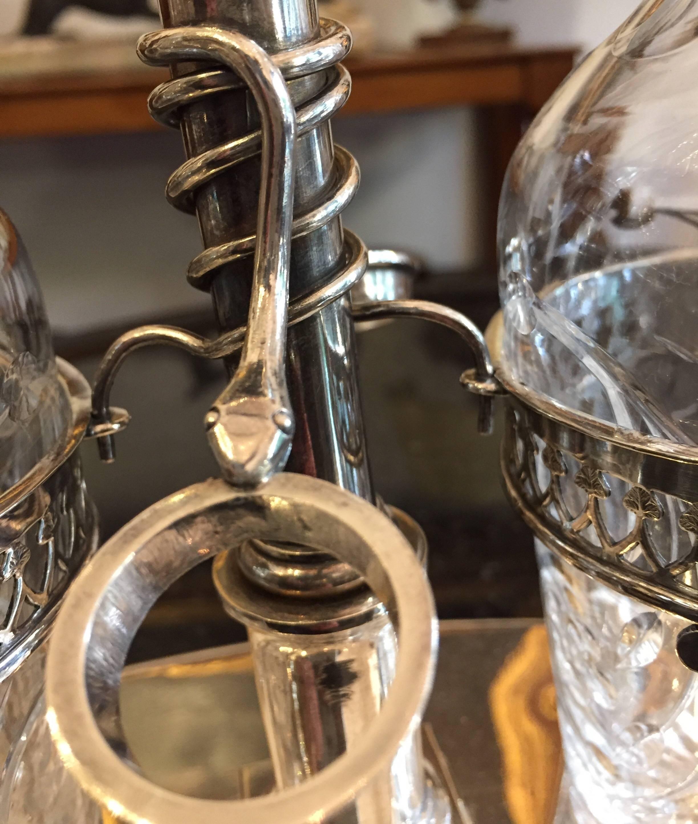 Oliera Neoclassica Italiana in Argento Brescia 1820 circa Cestello con Ampolle en venta 3