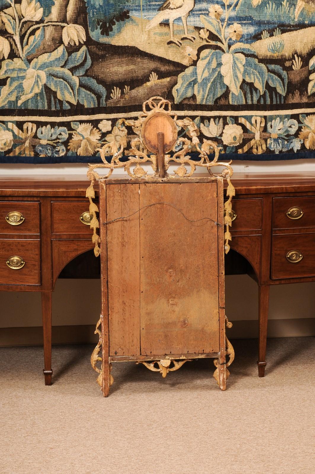 Specchio in legno dorato in stile neoclassico italiano del XIX secolo in vendita 5