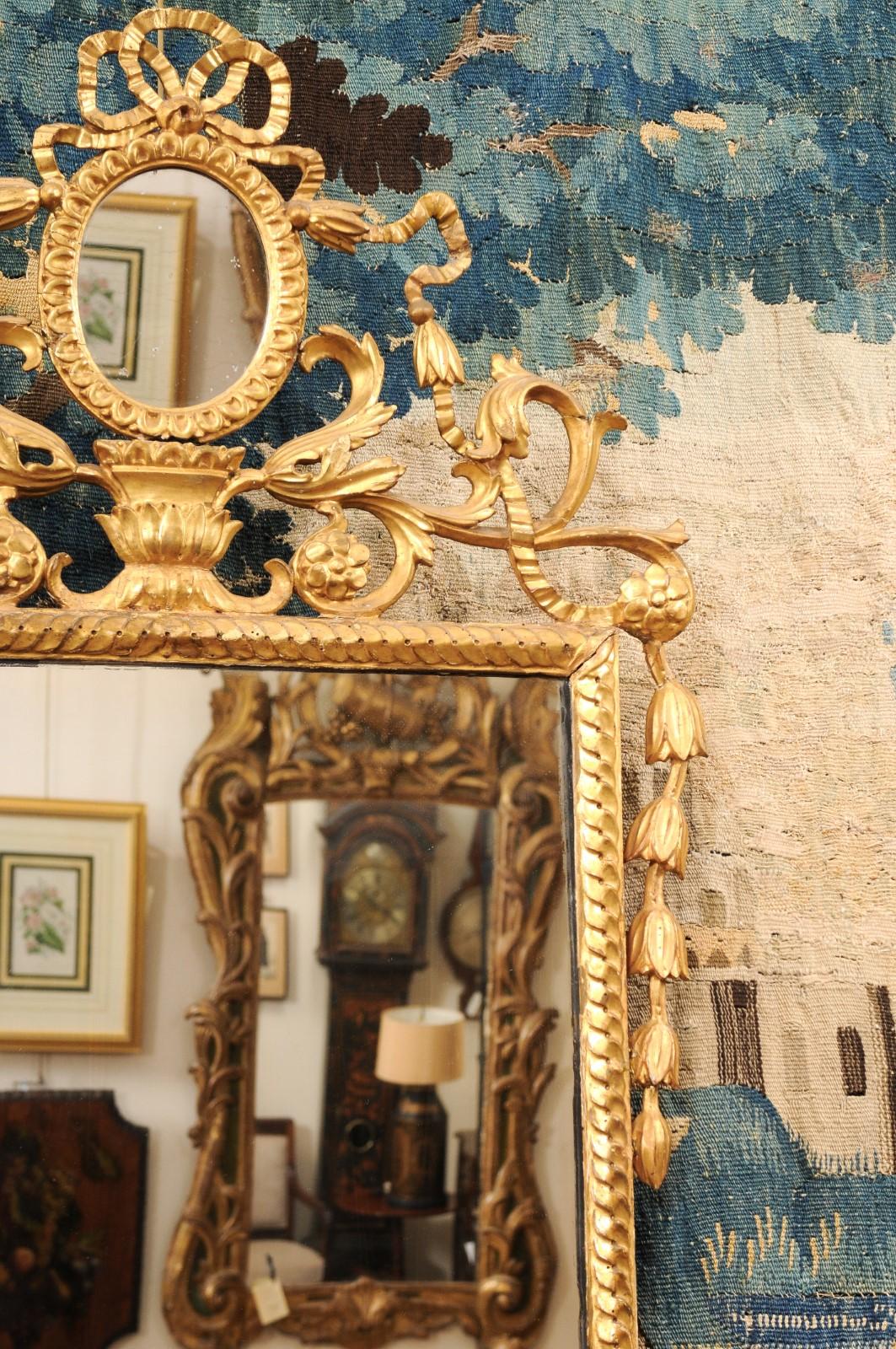 Legno dorato Specchio in legno dorato in stile neoclassico italiano del XIX secolo in vendita