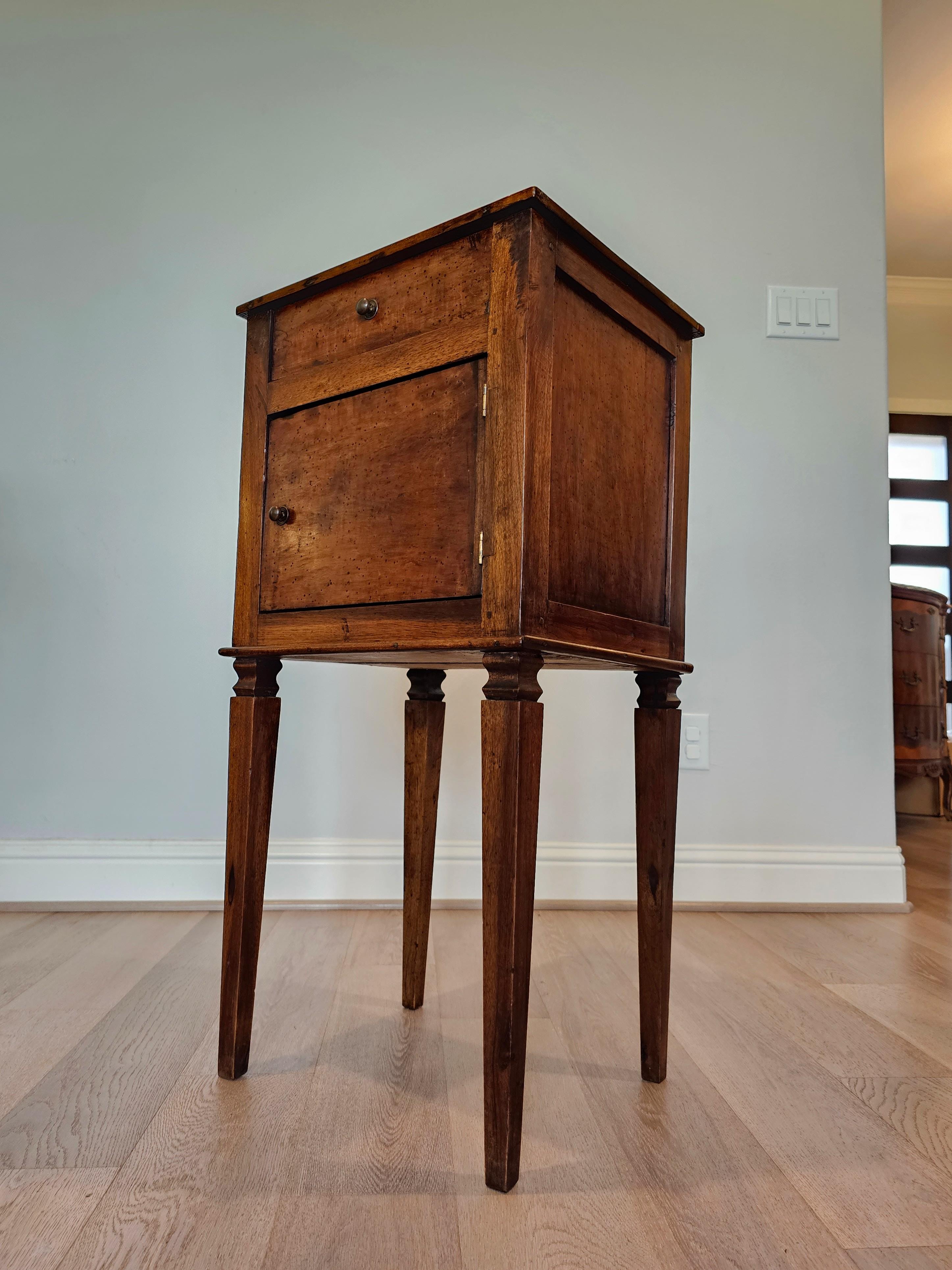 Neoclassical Revival 19th Century Italian Neoclassical Walnut Side Table Bedside Cabinet For Sale