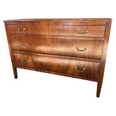 19th Century Italian Neoclassical walnut Veneer Chest of Drawers / Commode