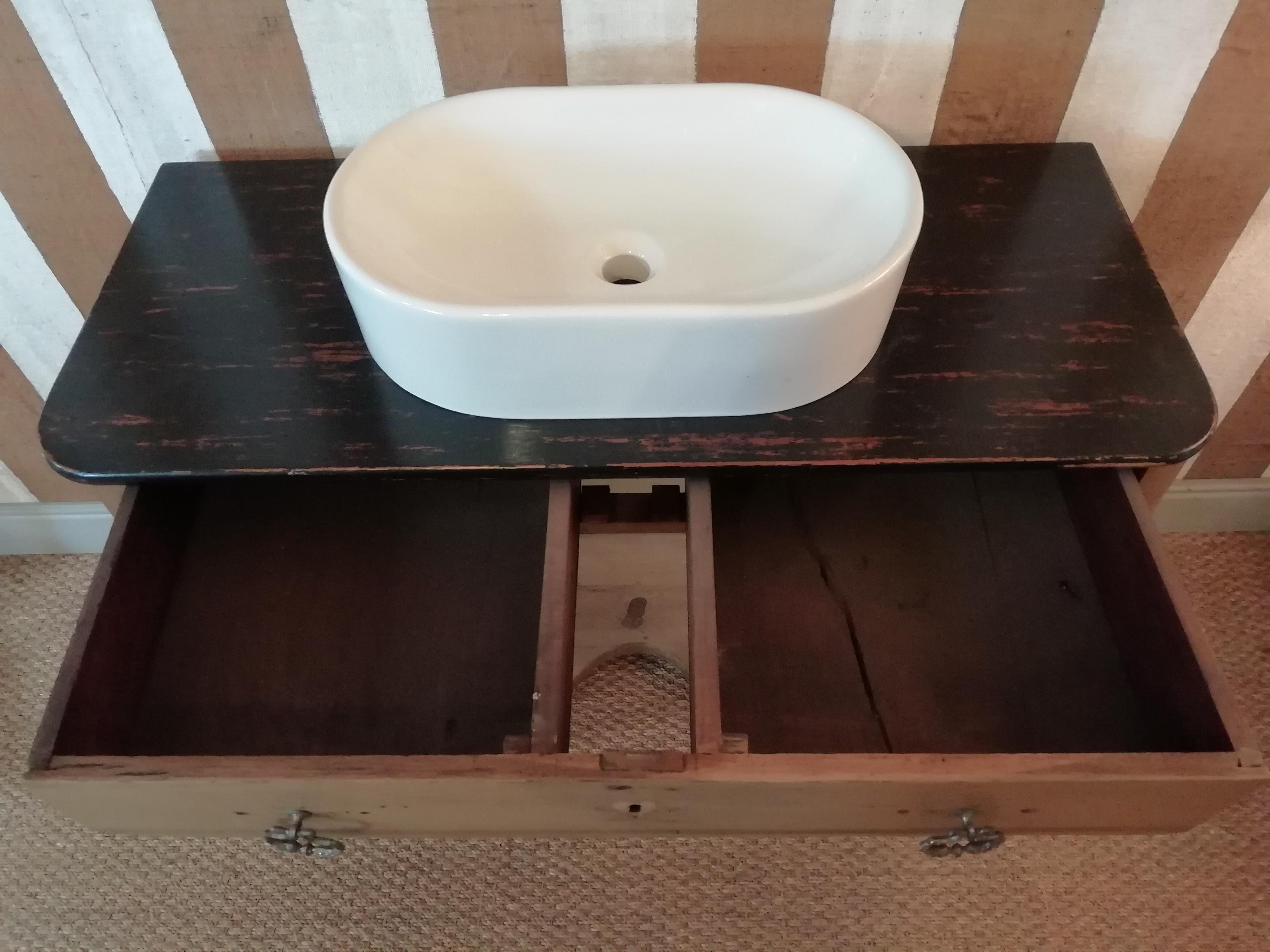 19th Century Italian Oak Wood Cupboard Sink with Drawers, 1890s For Sale 7