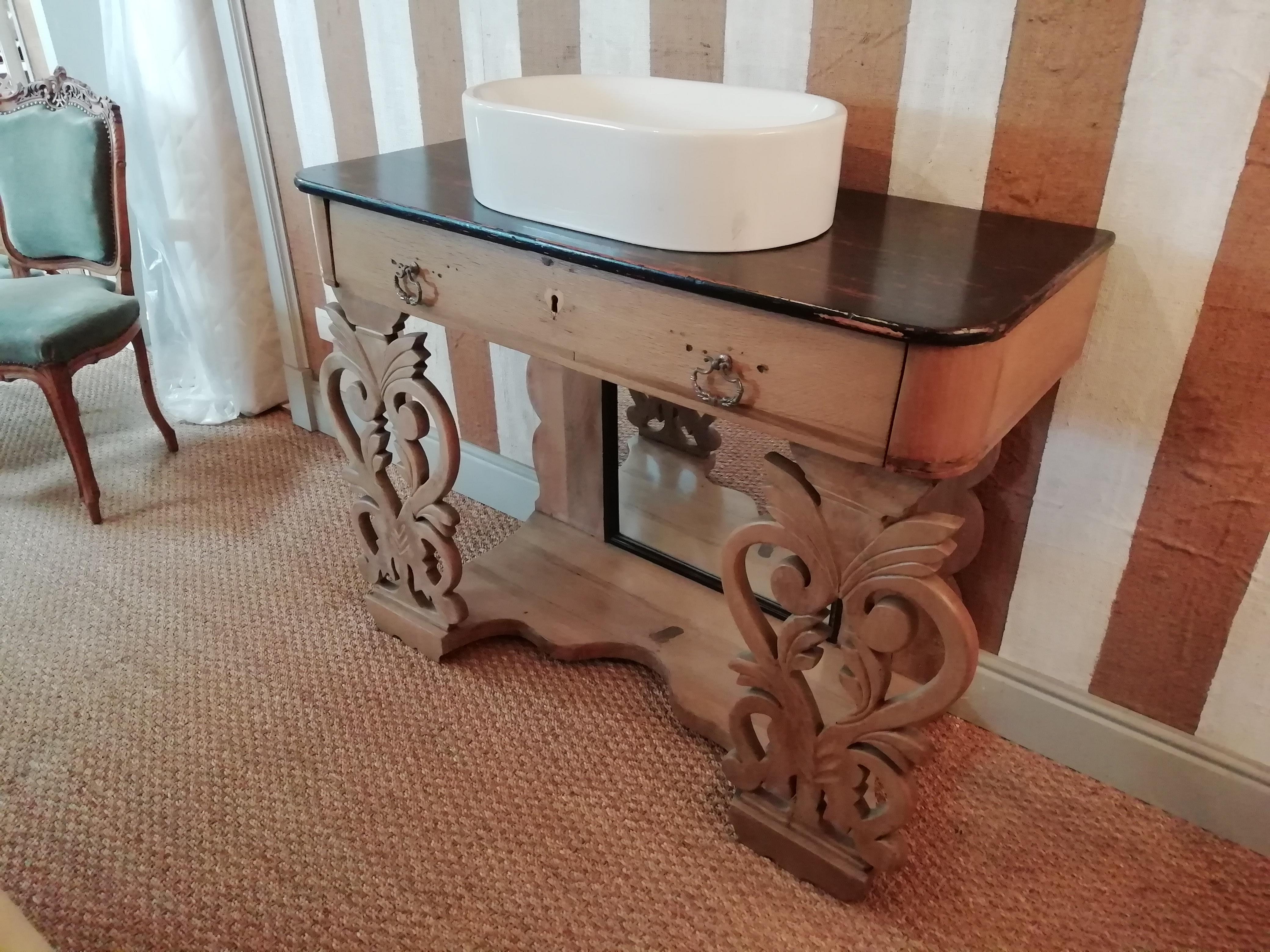 Victorian 19th Century Italian Oak Wood Cupboard Sink with Drawers, 1890s For Sale