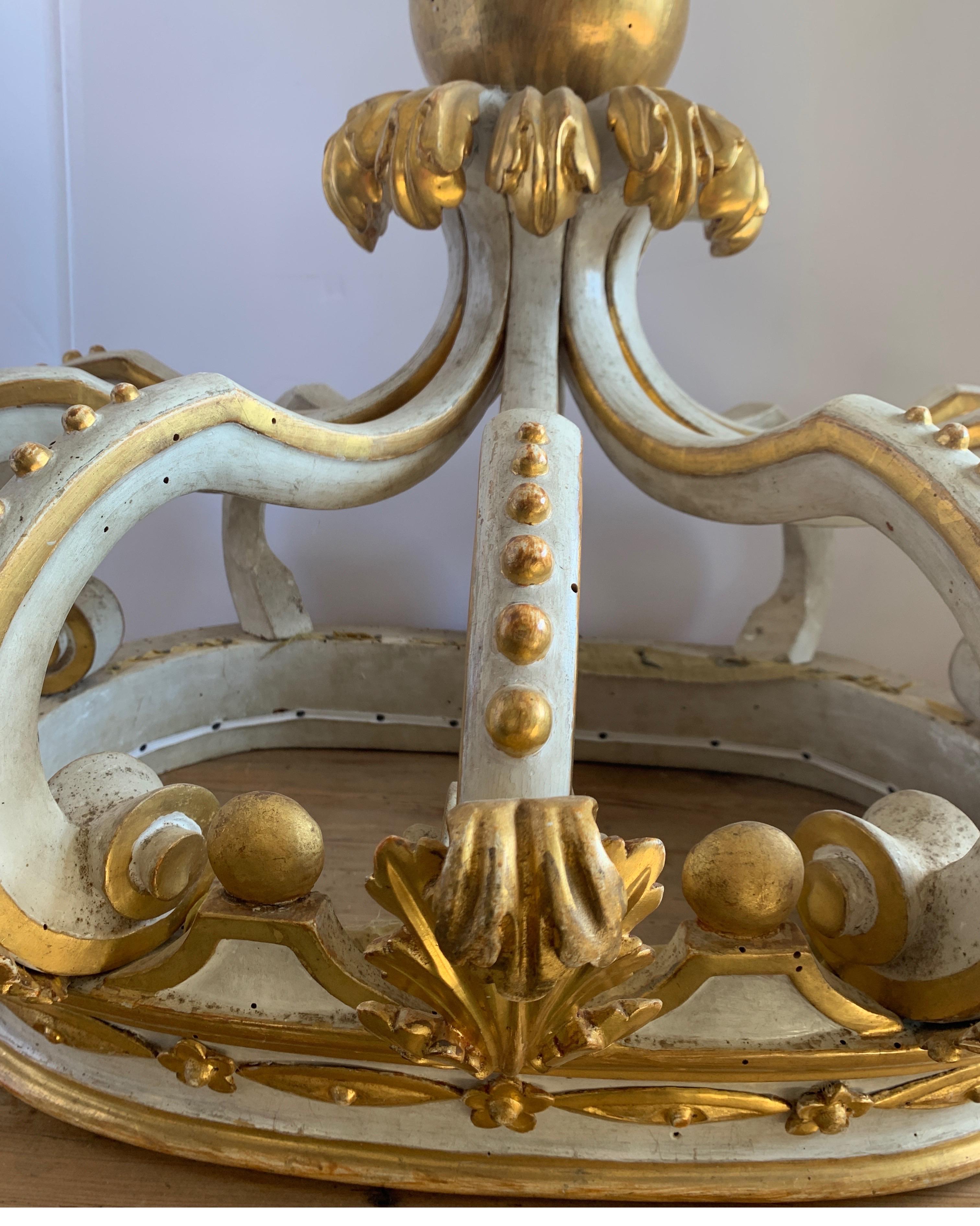 19th Century Italian Original Painted Giltwood Crown from a Cathedral In Good Condition In Houston, TX