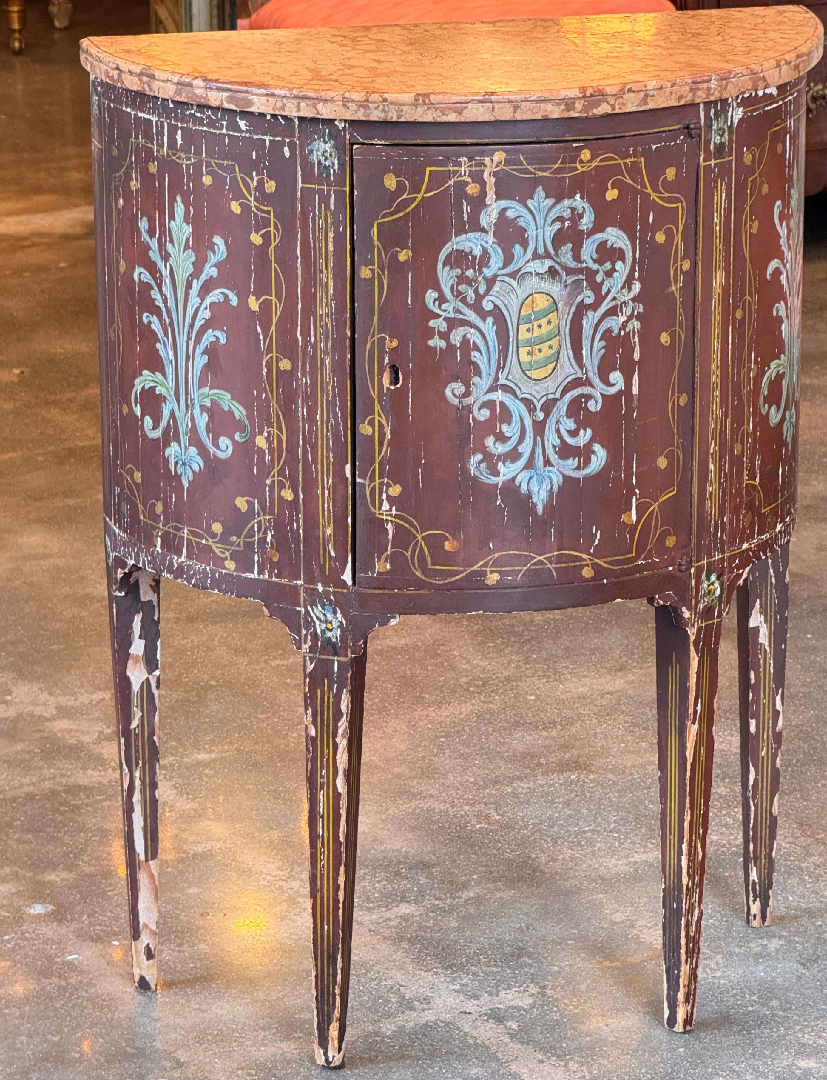 Cabinet italien peint du 19ème siècle Bon état - En vente à Charlottesville, VA