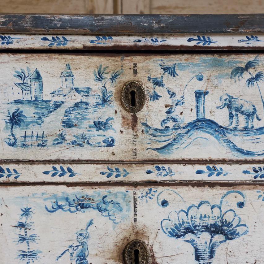 19th Century Italian Painted Chinoiserie Commode In Good Condition For Sale In London, GB