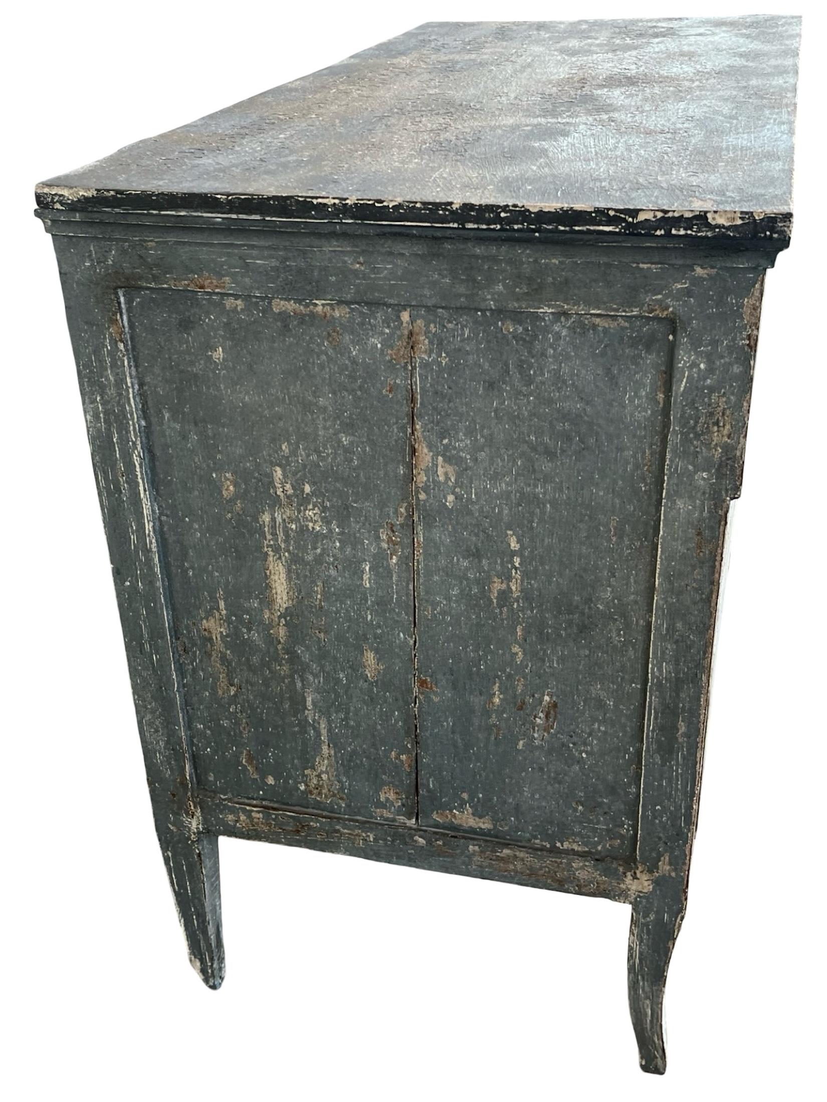 19th Century Italian Painted Neoclassical Commode / Chest Of Drawers For Sale 9