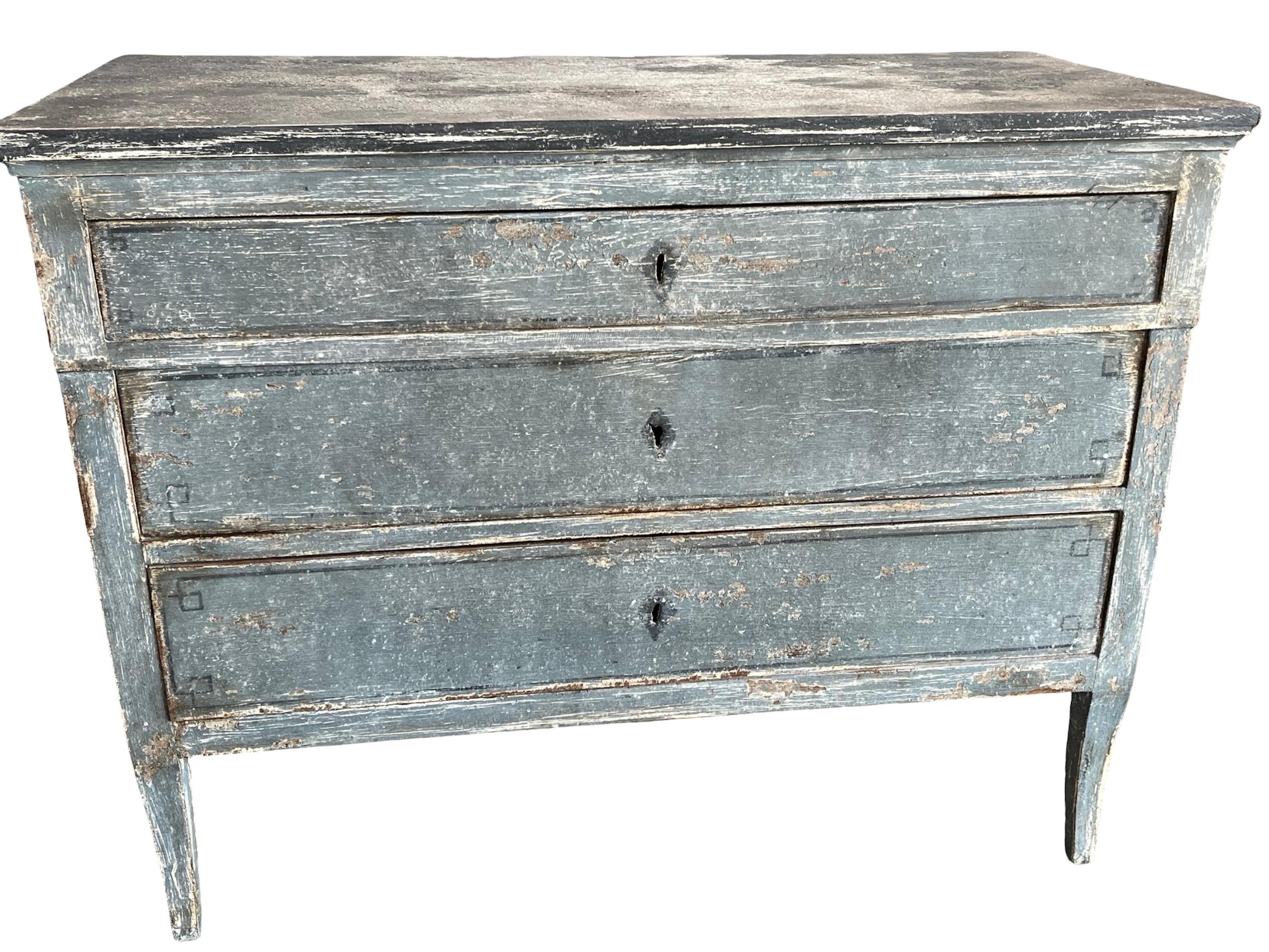 19th Century Italian Painted Neoclassical Commode / Chest Of Drawers For Sale 10