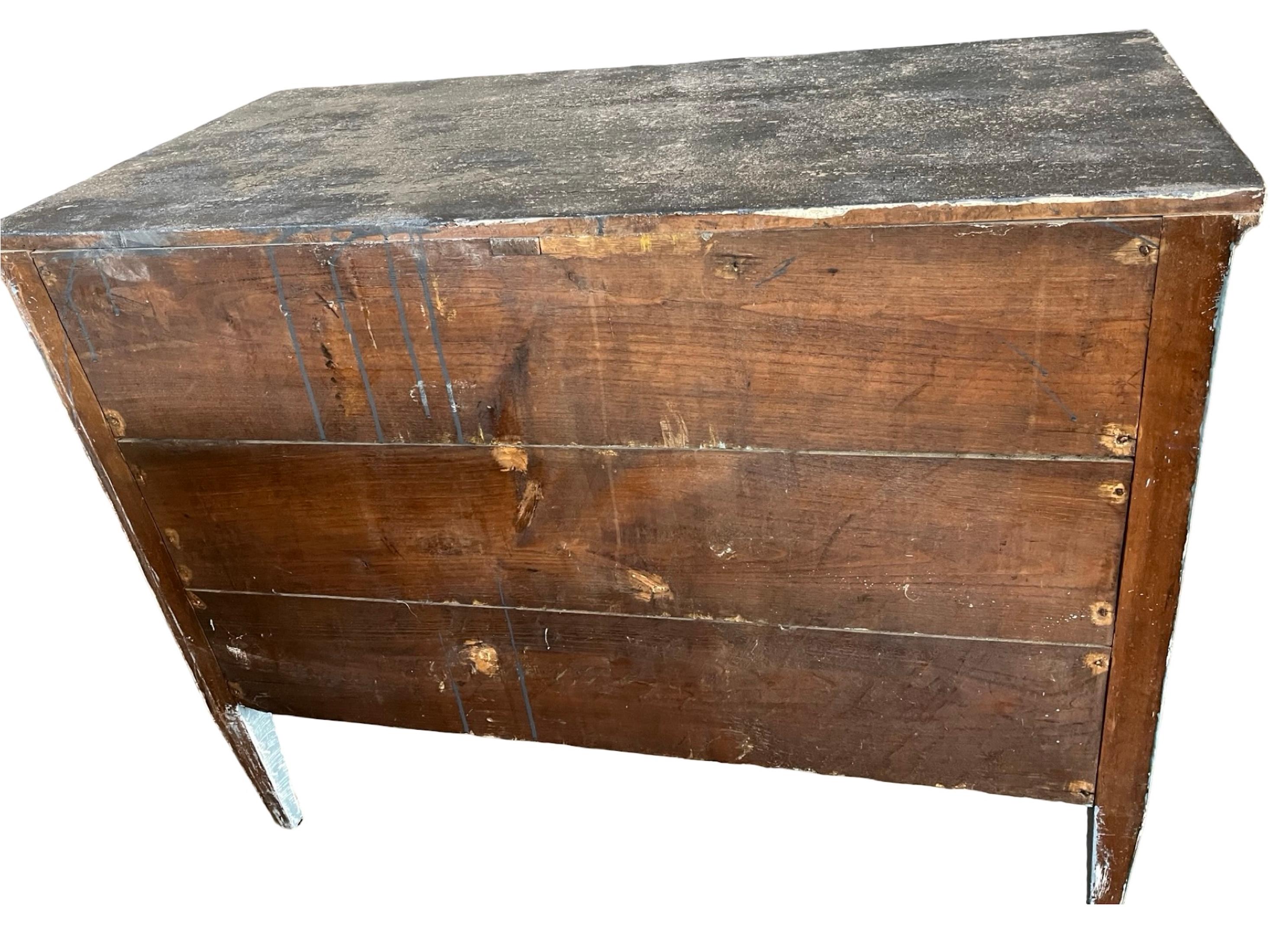 19th Century Italian Painted Neoclassical Commode / Chest Of Drawers For Sale 11