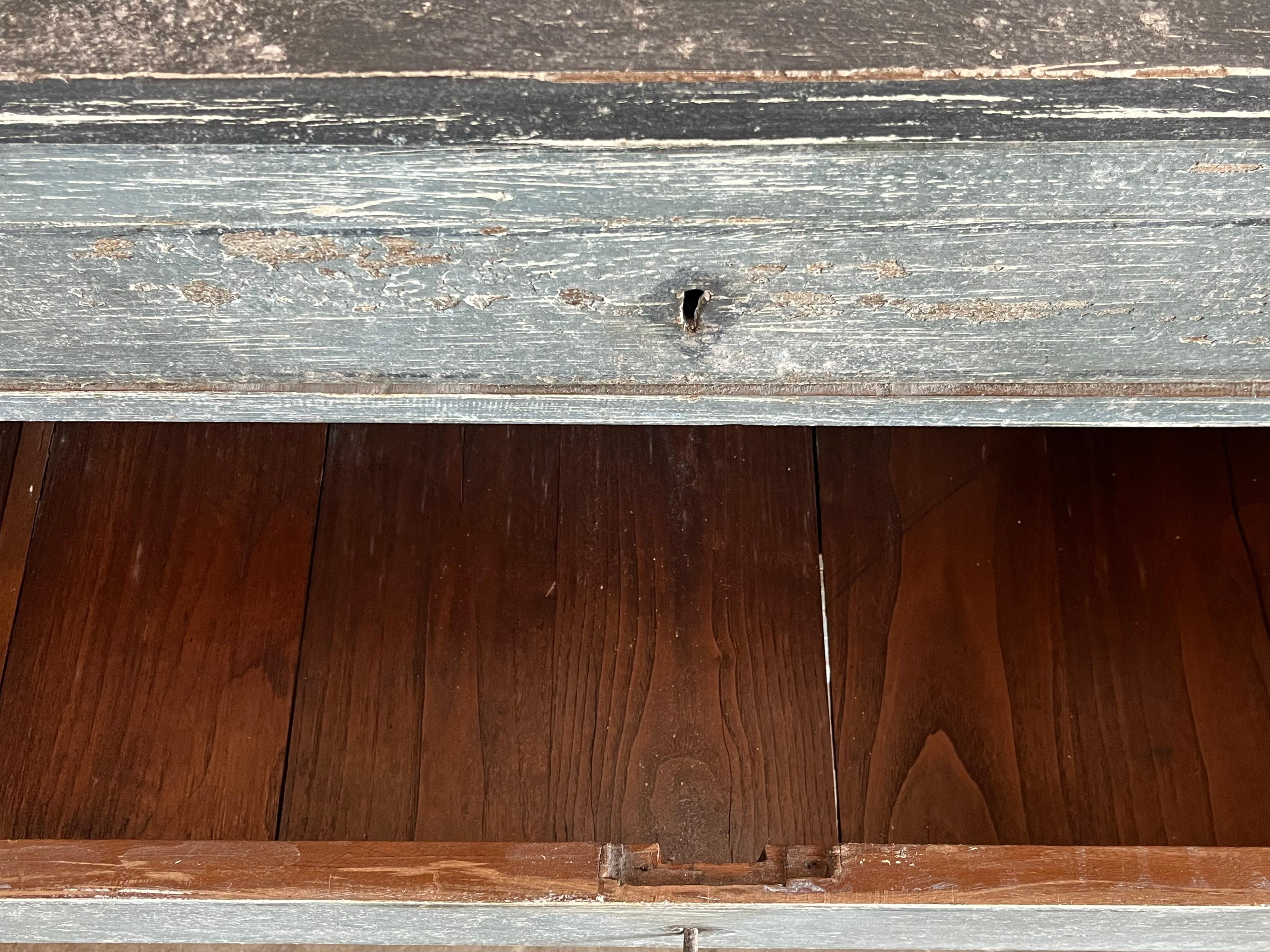 Walnut 19th Century Italian Painted Neoclassical Commode / Chest Of Drawers For Sale