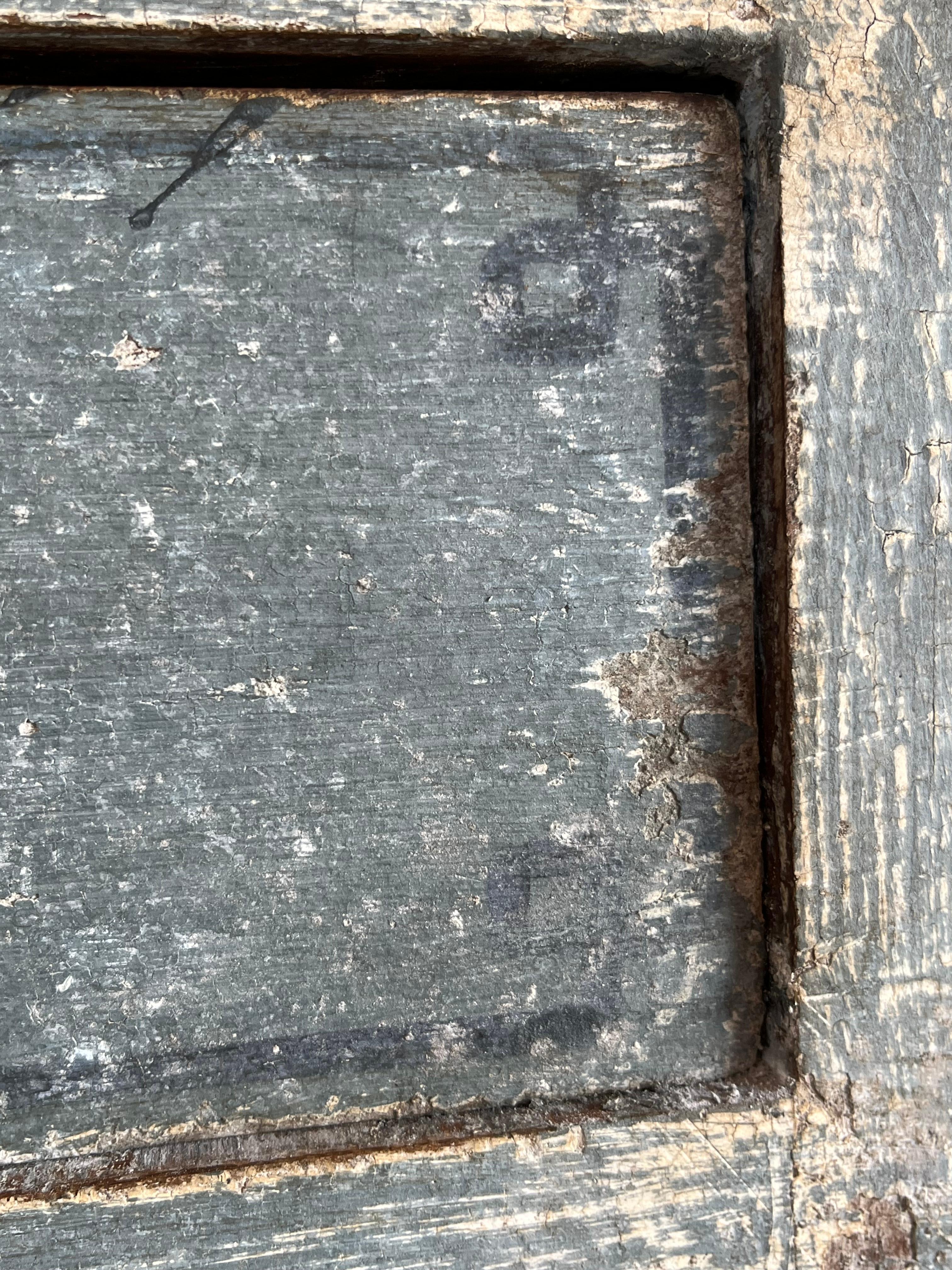 19th Century Italian Painted Neoclassical Commode / Chest Of Drawers For Sale 3