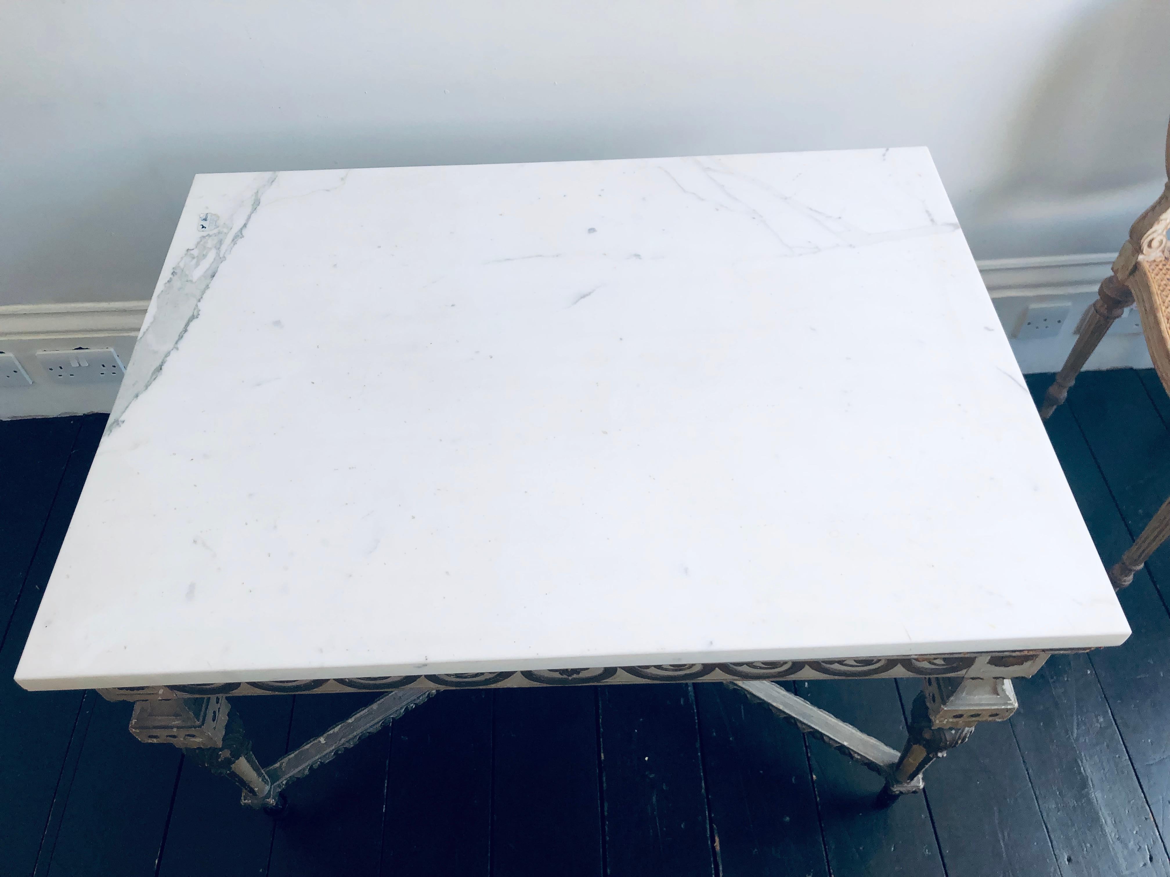 19th Century, Italian Painted Parcel Gilt and Marble Low Centre Table For Sale 1