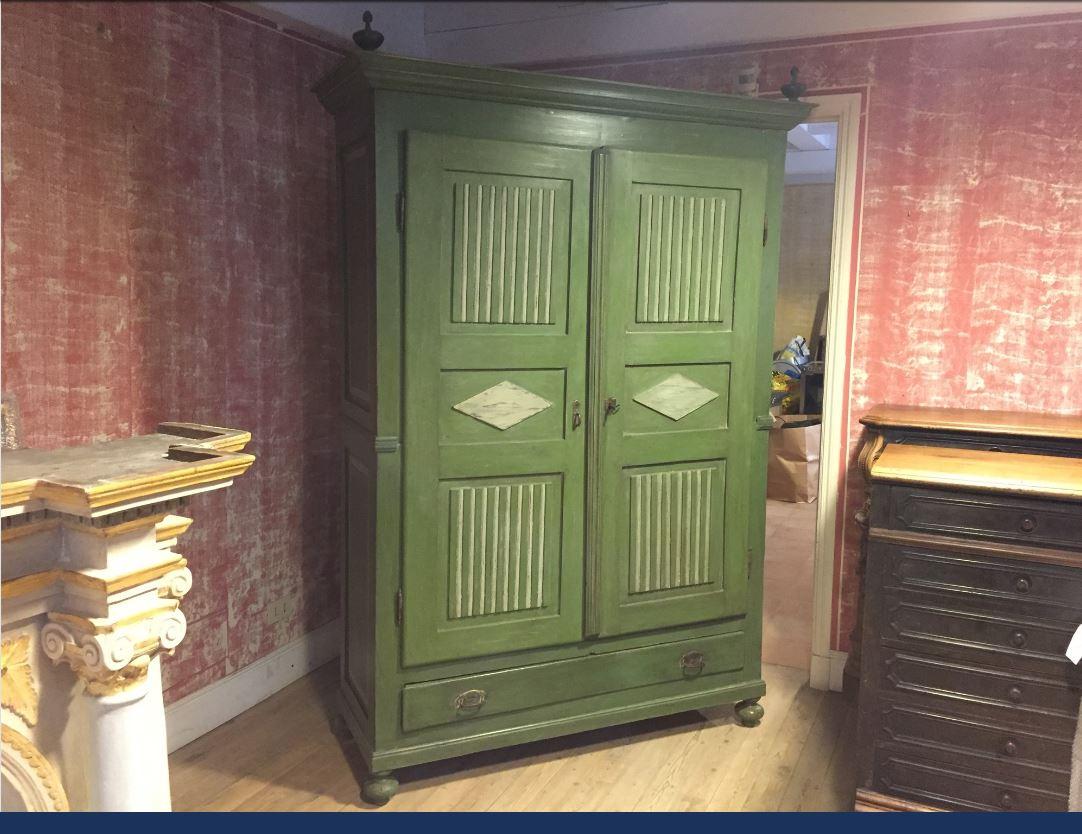 19th century Italian painted wardrobe in pitch pine wood with drawer, 1890s.