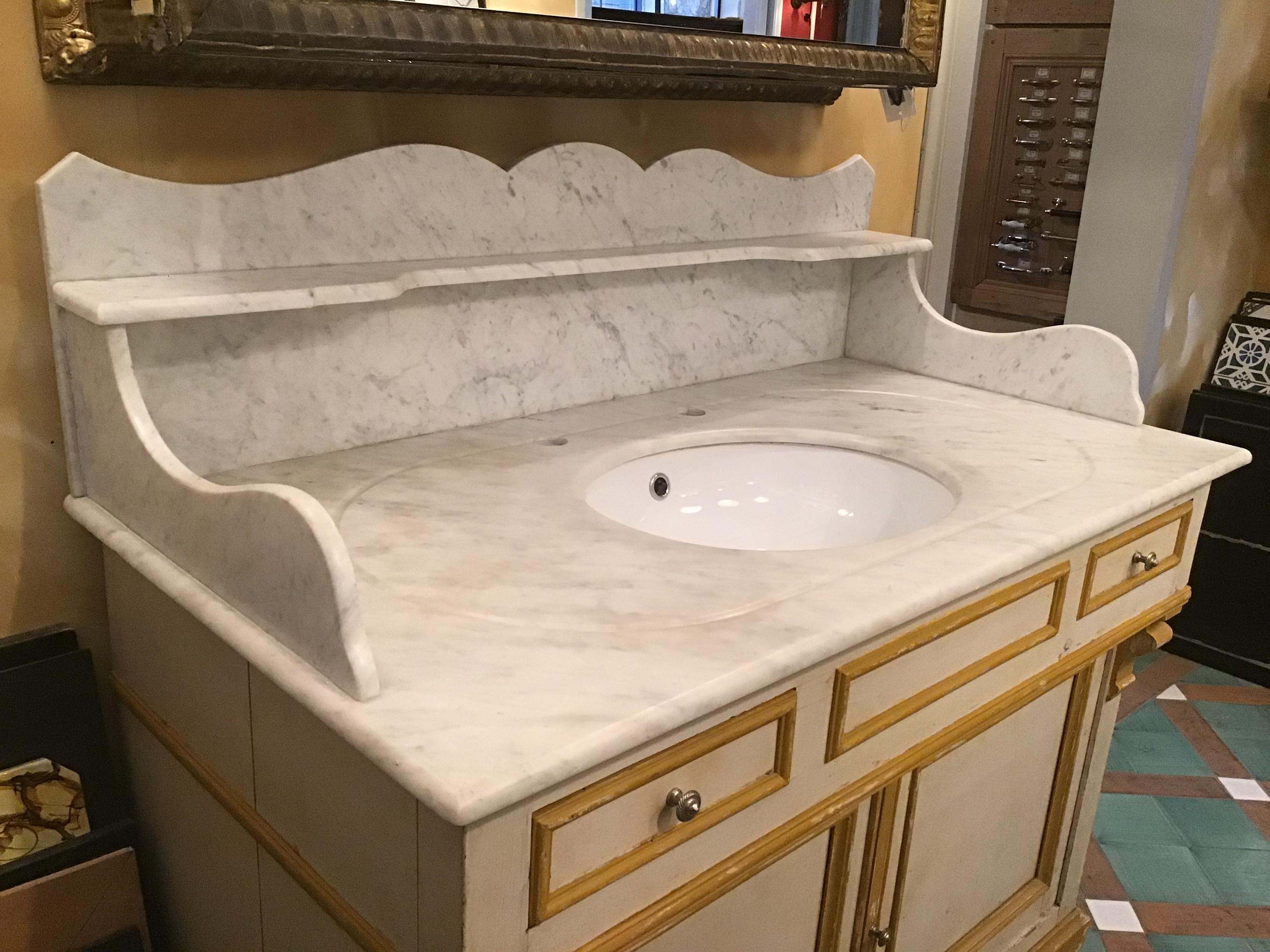19th Century Italian Painted Wood Cupboard Sink with Carrara Marble Top, 1890s 1