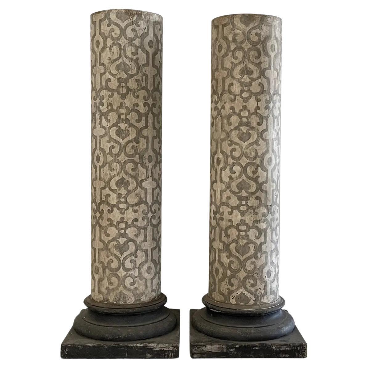 Pair of 19th Century Italian Carved Giltwood Columns For Sale at 1stDibs
