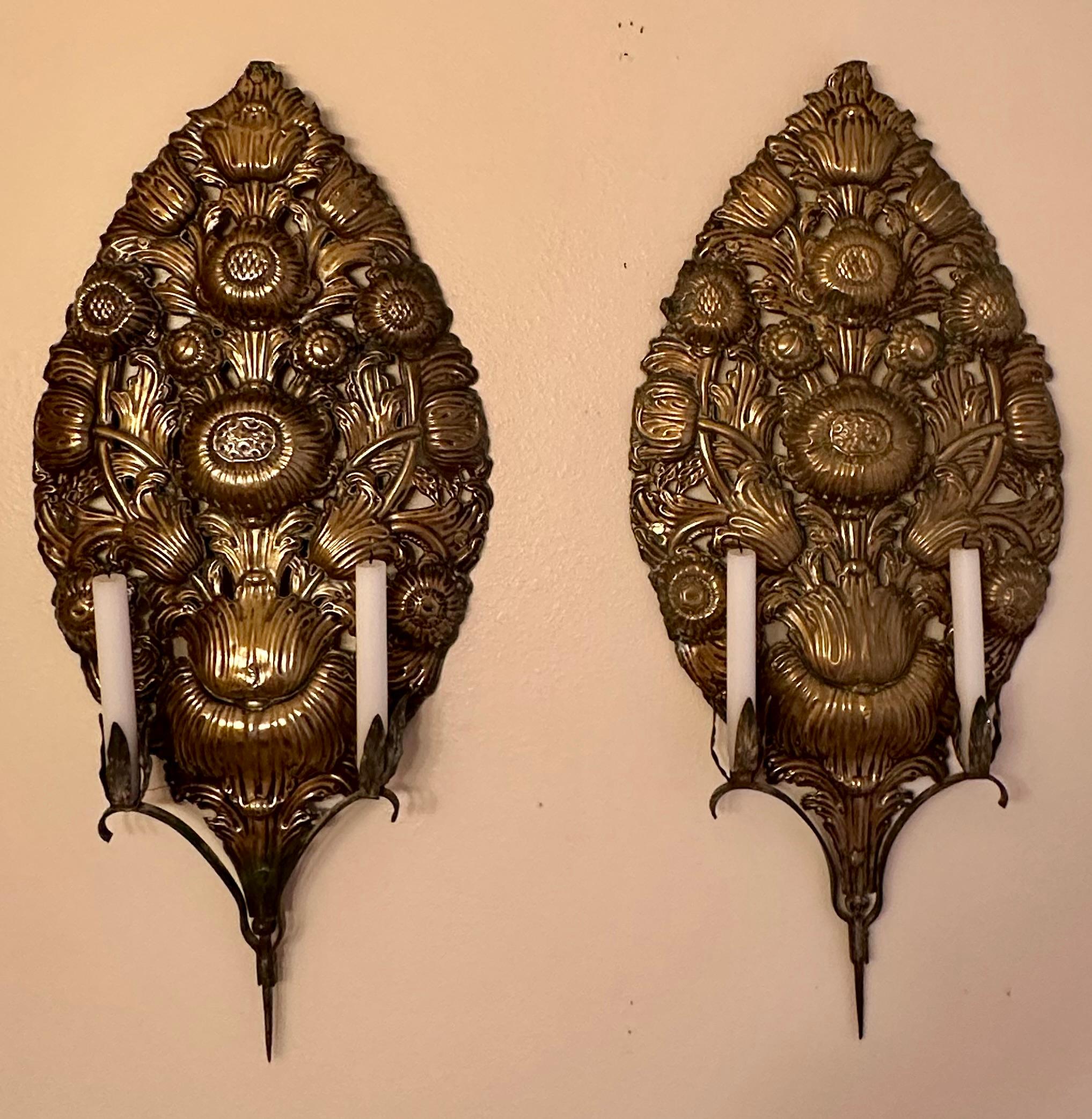 19th Century Italian Pair of Antique Brass Altar Palmettes For Sale 4