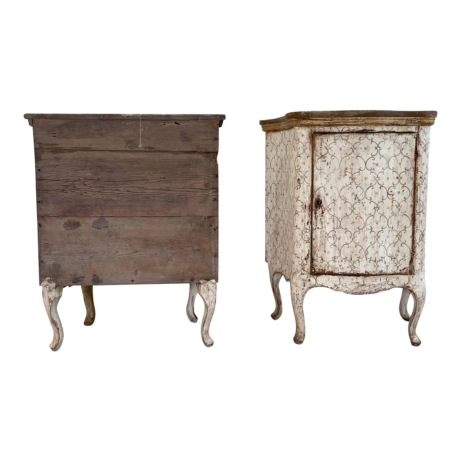 19th Century Italian Pair of Antique Louis XIV Pinewood Cabinets Arte Povera 3