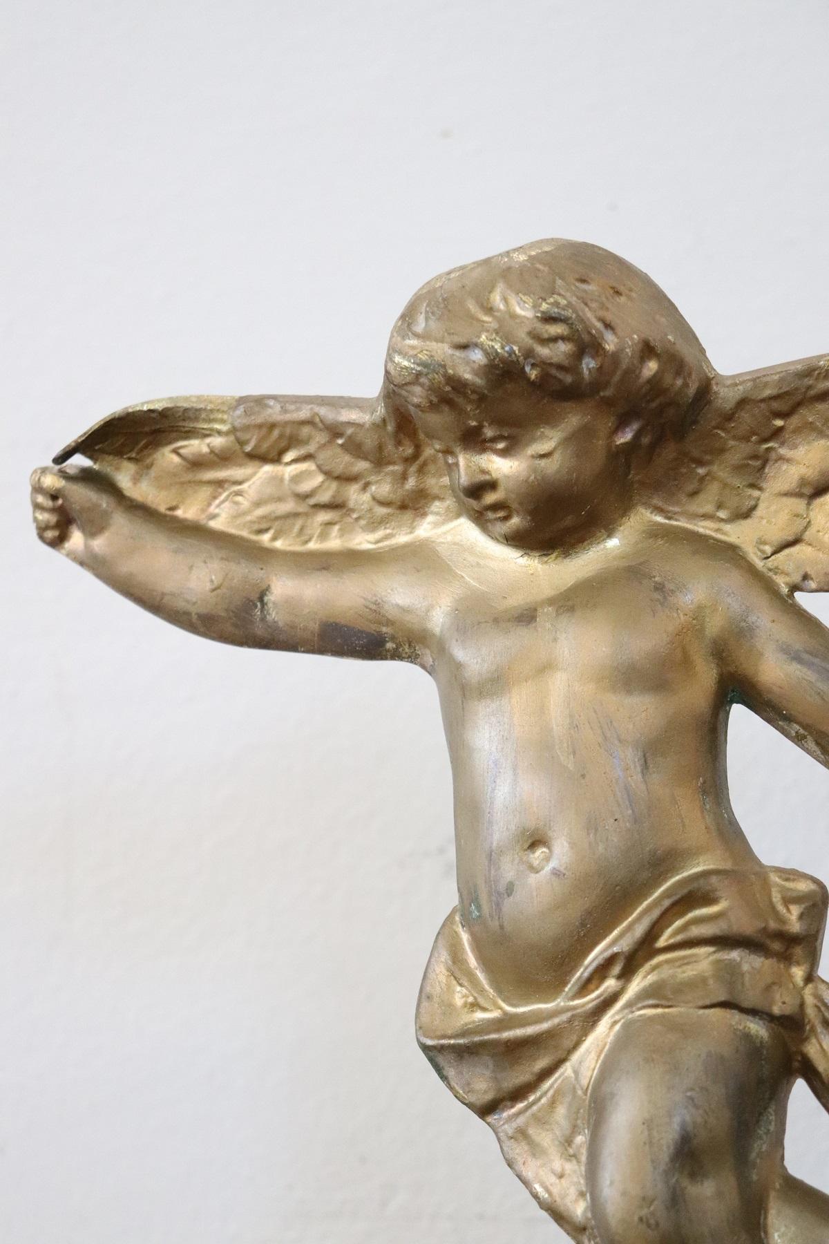 19th Century Italian Pair of Gilded Bronze Angels on a Wooden Base In Good Condition In Casale Monferrato, IT