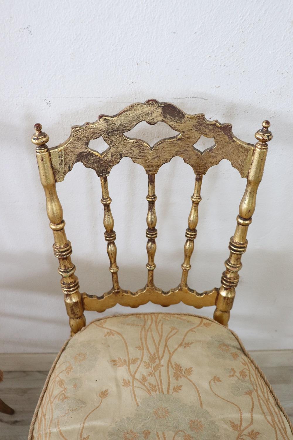 Doré Paire de chaises Chiavari italiennes du 19ème siècle en bois doré avec paille de Vienne en vente
