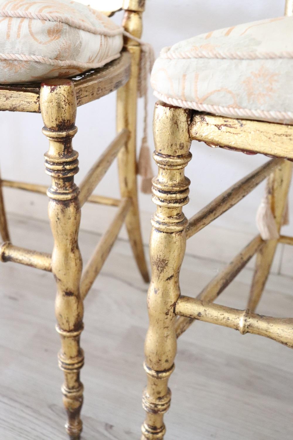 19th Century Italian Pair of Gilded Wood Chiavari Chairs with Vienna Straw For Sale 1