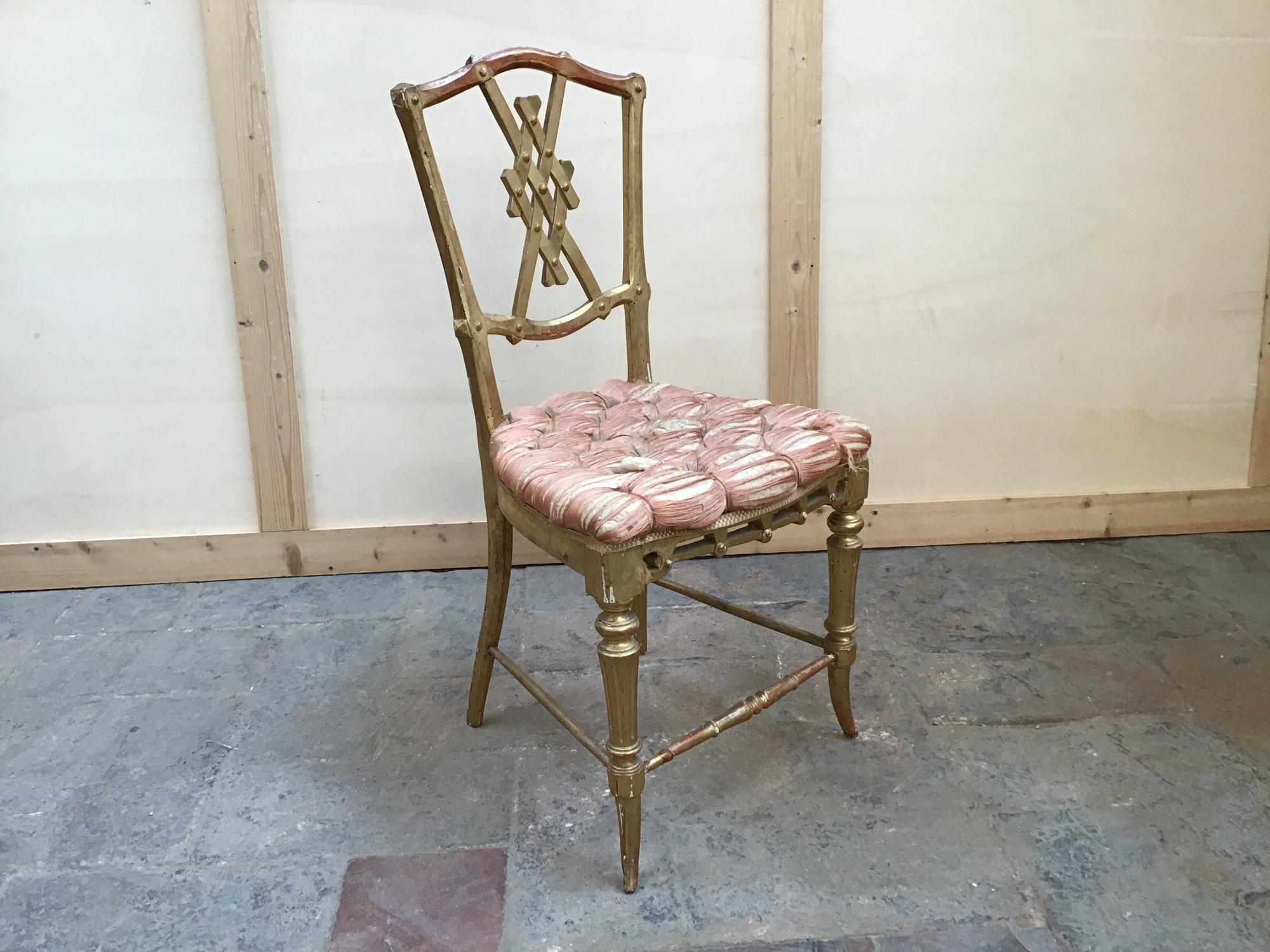 19th Century Italian Pair of Gilt Wooden Chairs with Original Upholstery, 1890s In Good Condition For Sale In Florence, IT