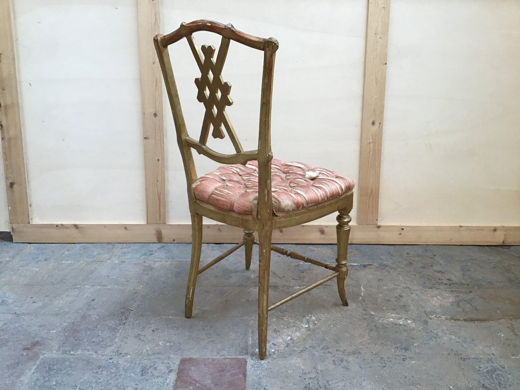 19th Century Italian Pair of Gilt Wooden Chairs with Original Upholstery, 1890s For Sale 1