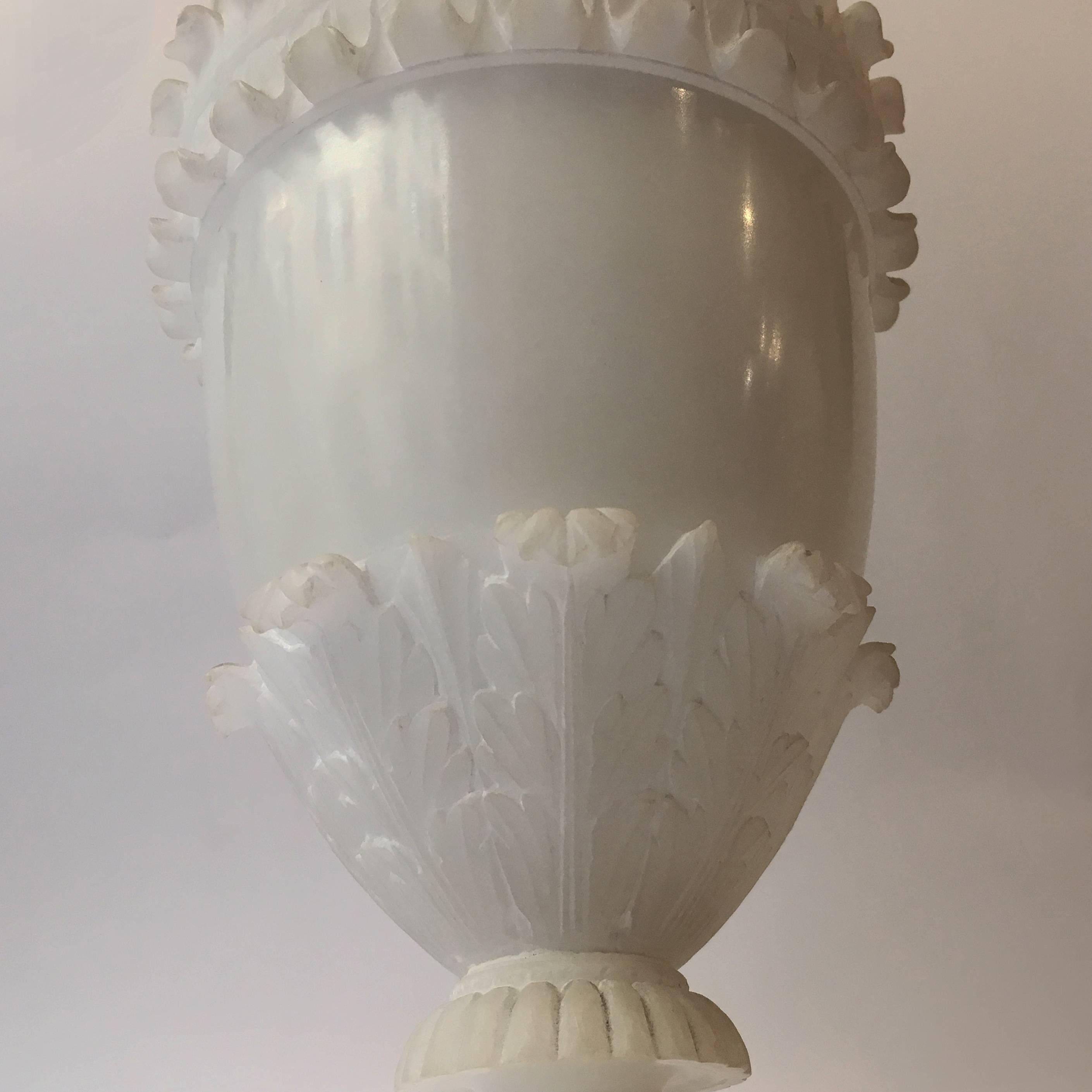 18th Century 19th Century Italian Pair of Hand-Carved Neoclassical Alabaster Vases or Urns For Sale