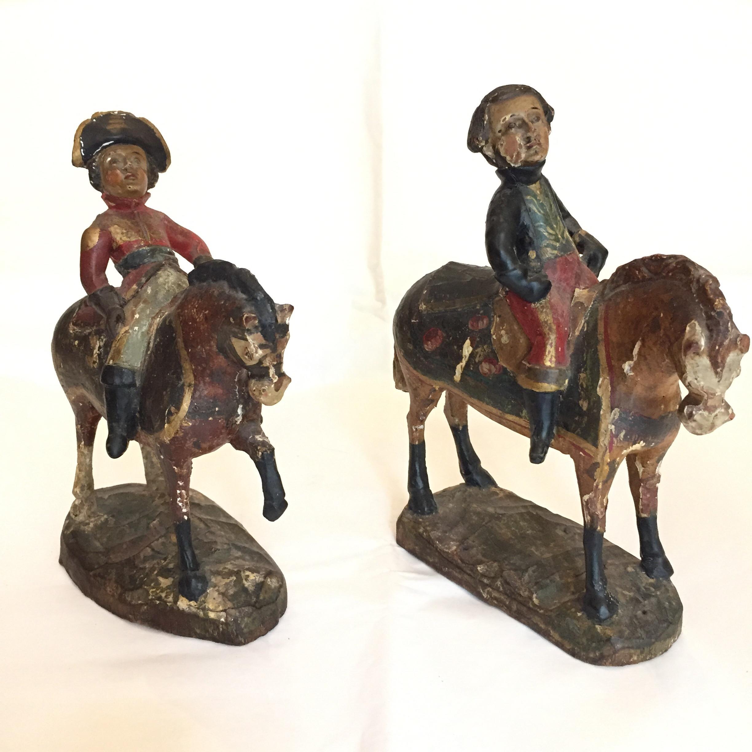 Pine 19th Century Italian Pair of Knights Sculptures Hand Carved Equestrian Soldiers