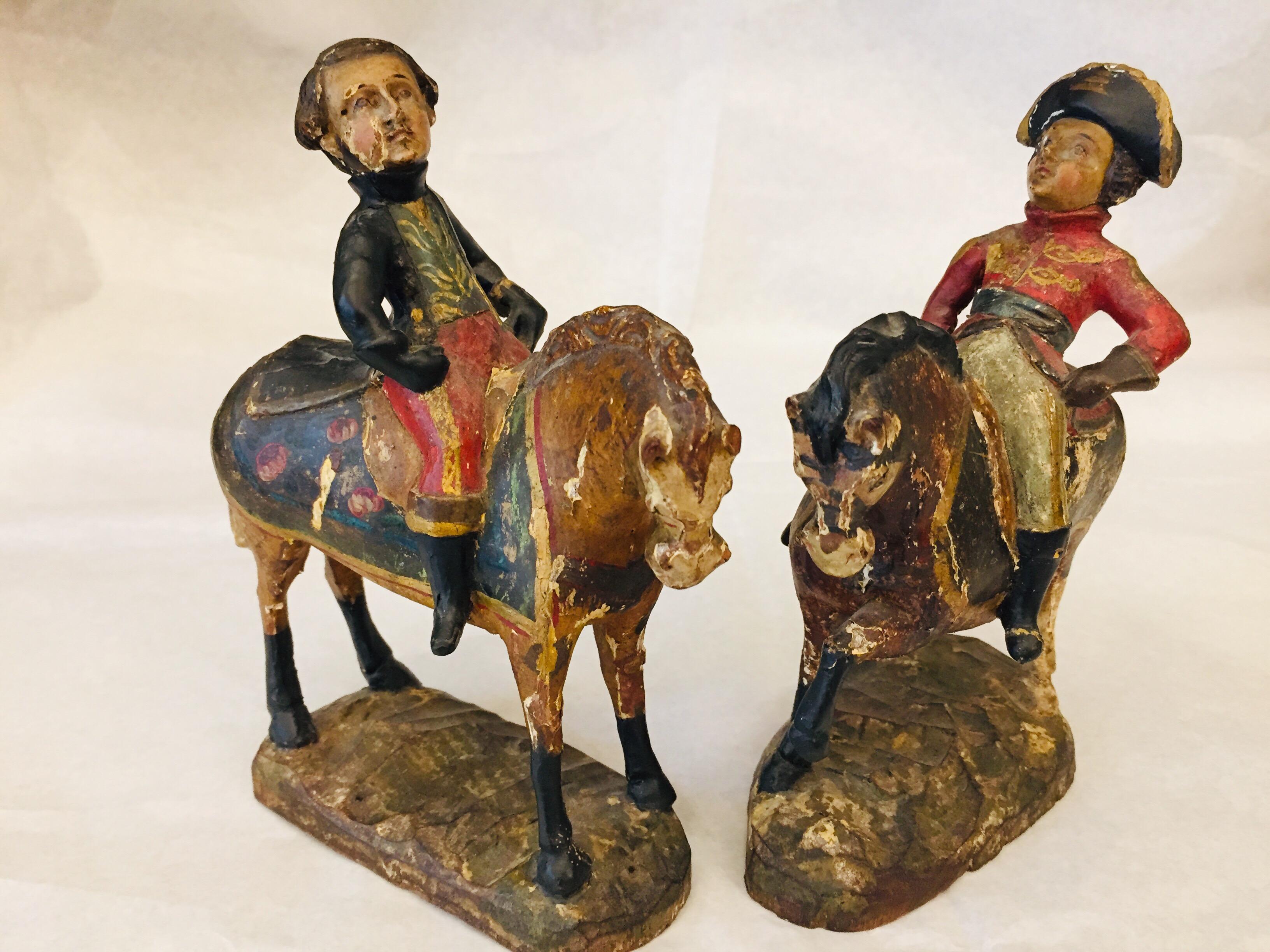19th Century Italian Pair of Knights Sculptures Hand Carved Equestrian Soldiers 3