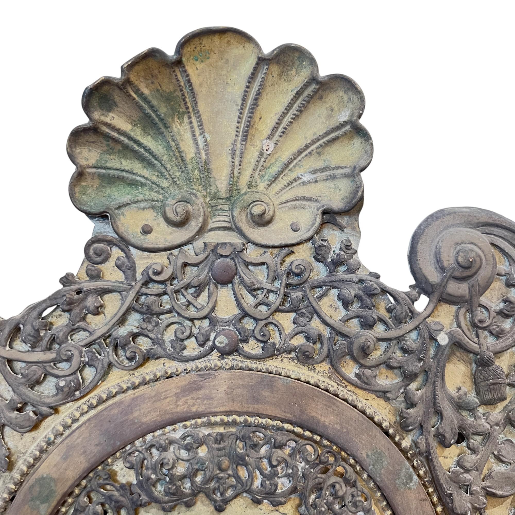 19th Century Italian Pair of tole & Gilded Wood Sconces For Sale 3