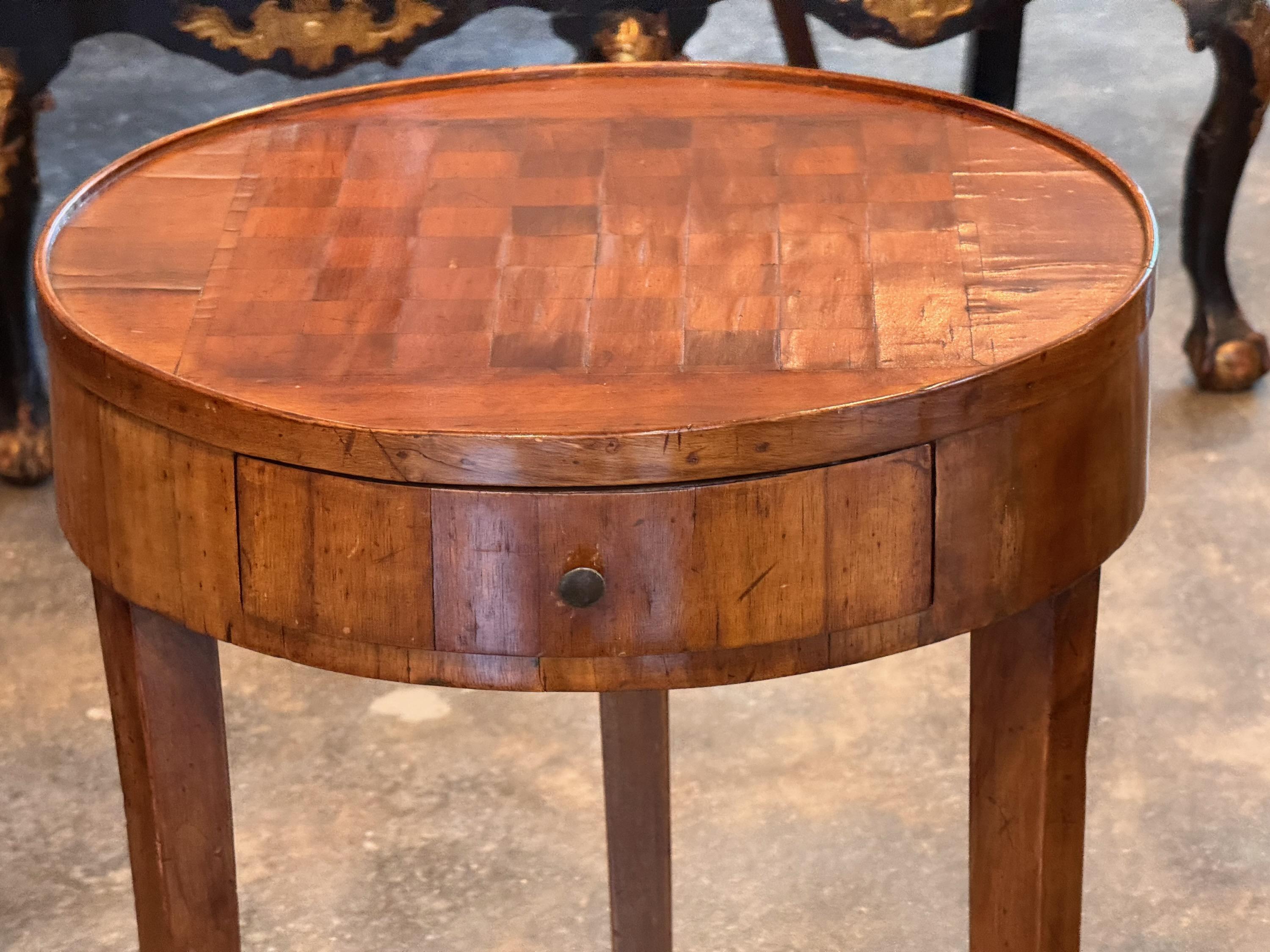 Bois Table de jeu italienne en parqueterie du 19ème siècle en vente