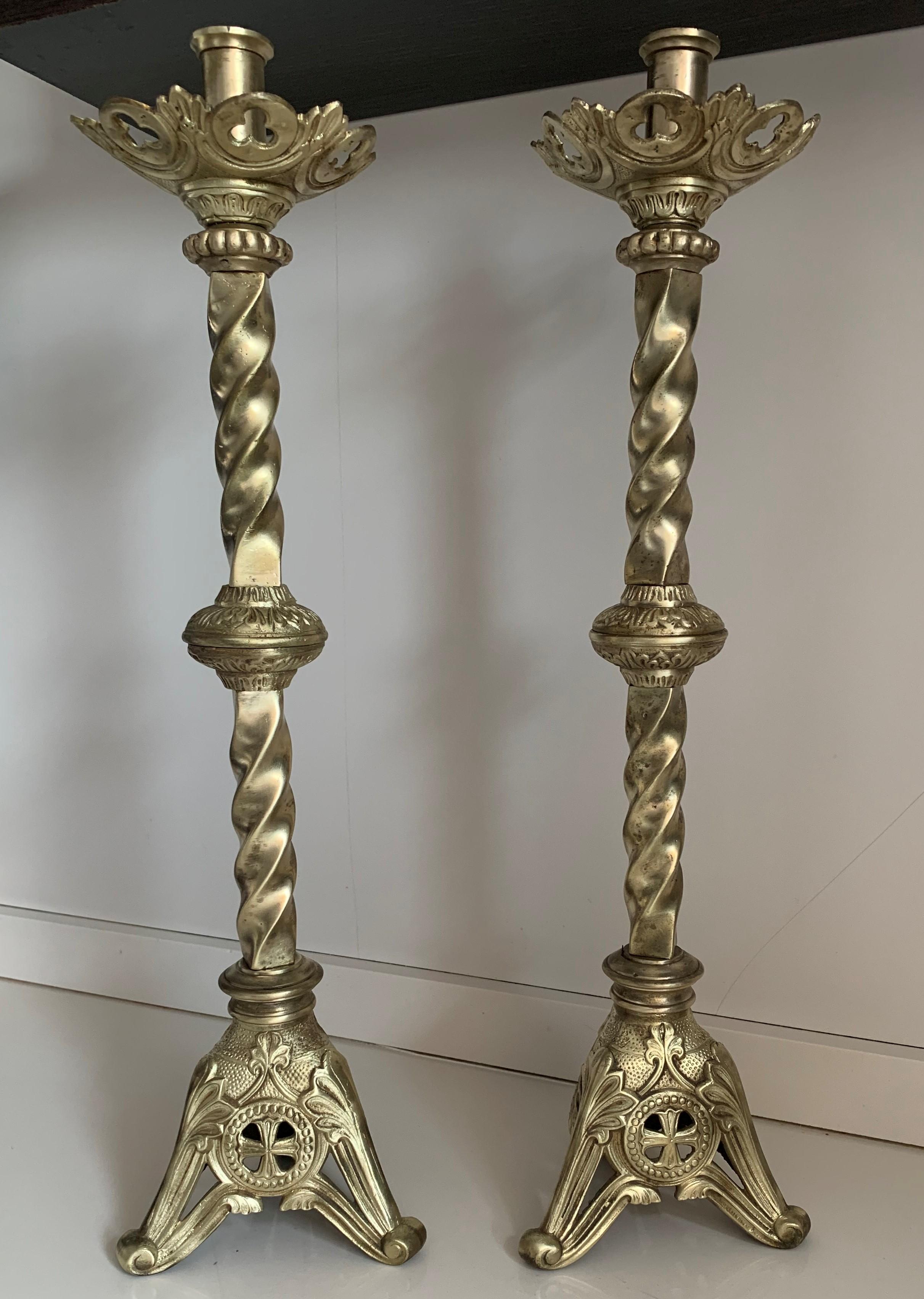 Paschal candleholder in chiseled bronze. Venice, 17th century.