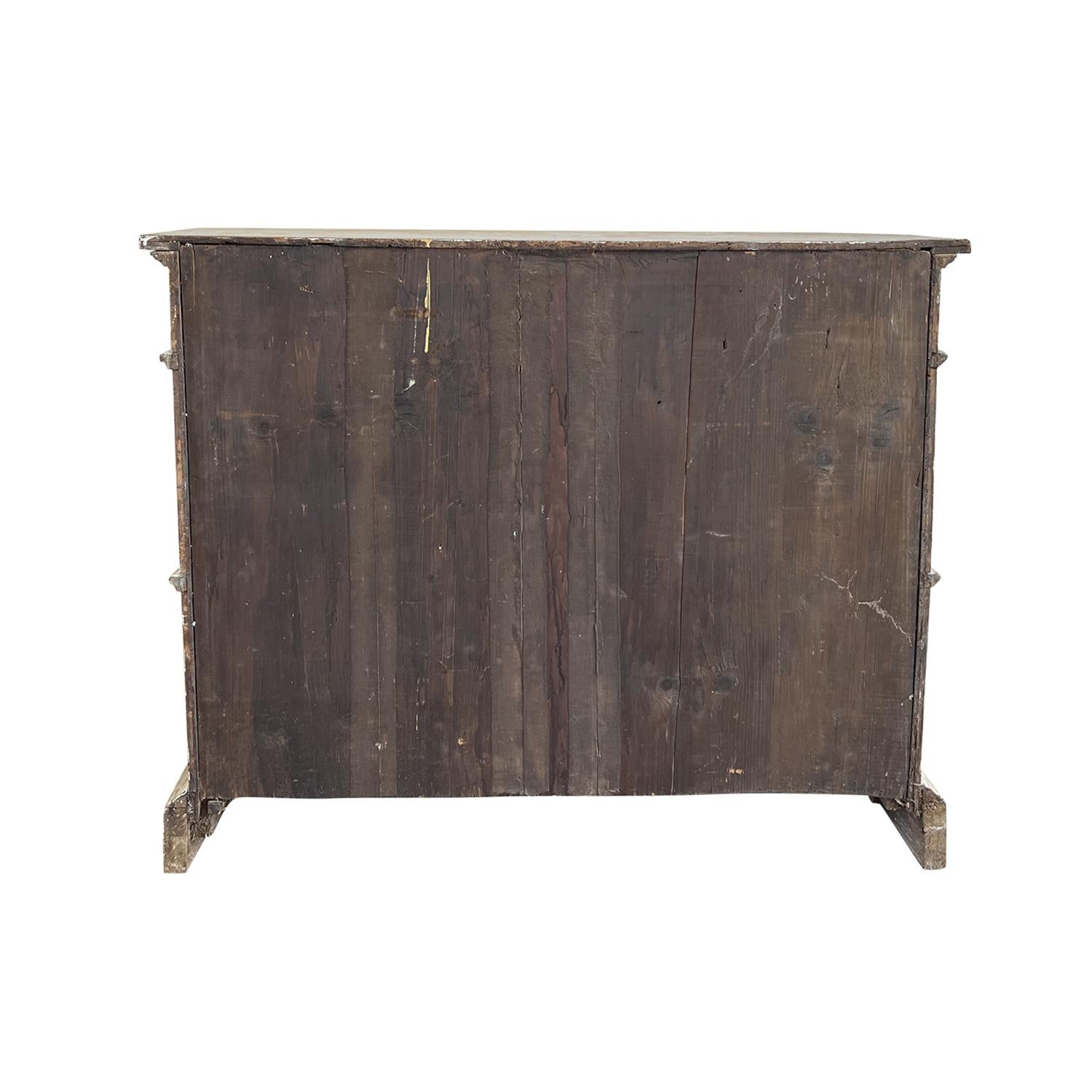 19th Century Italian Pastel Blue Pinewood Credenza - Antique Tuscan Cabinet For Sale 3
