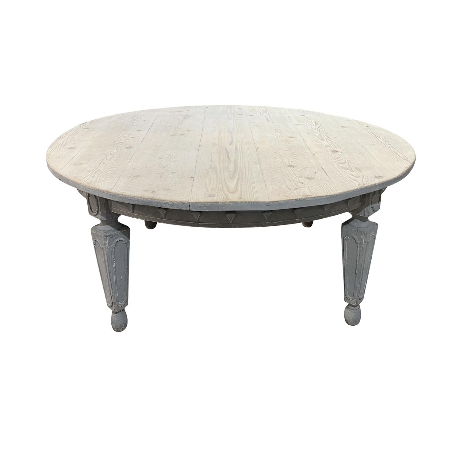 Hand-Carved 19th Century Italian Pine Dining Room Table - Antique Tuscan Conference Table For Sale