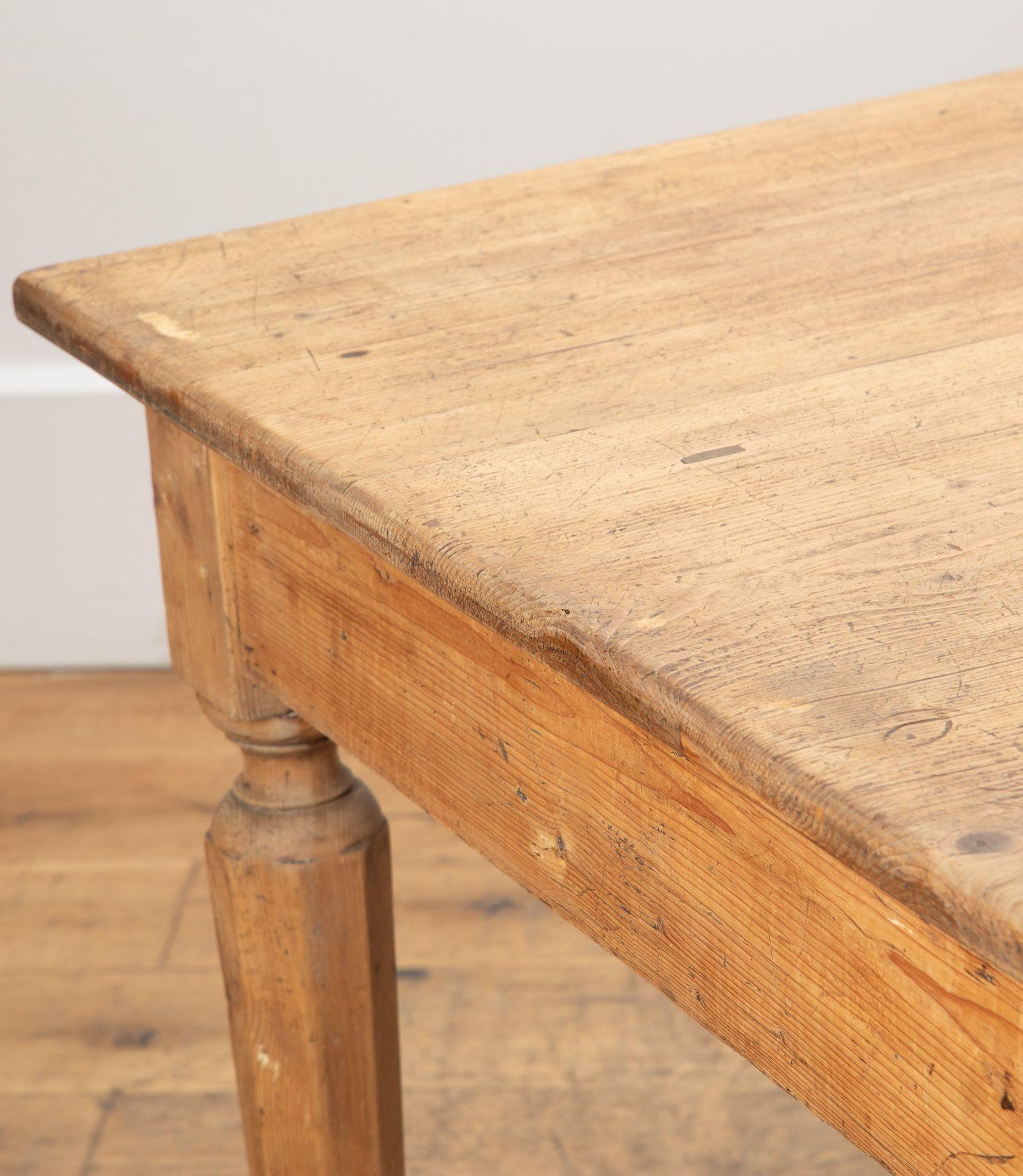 19th Century Italian Pine Farmhouse Table For Sale 6