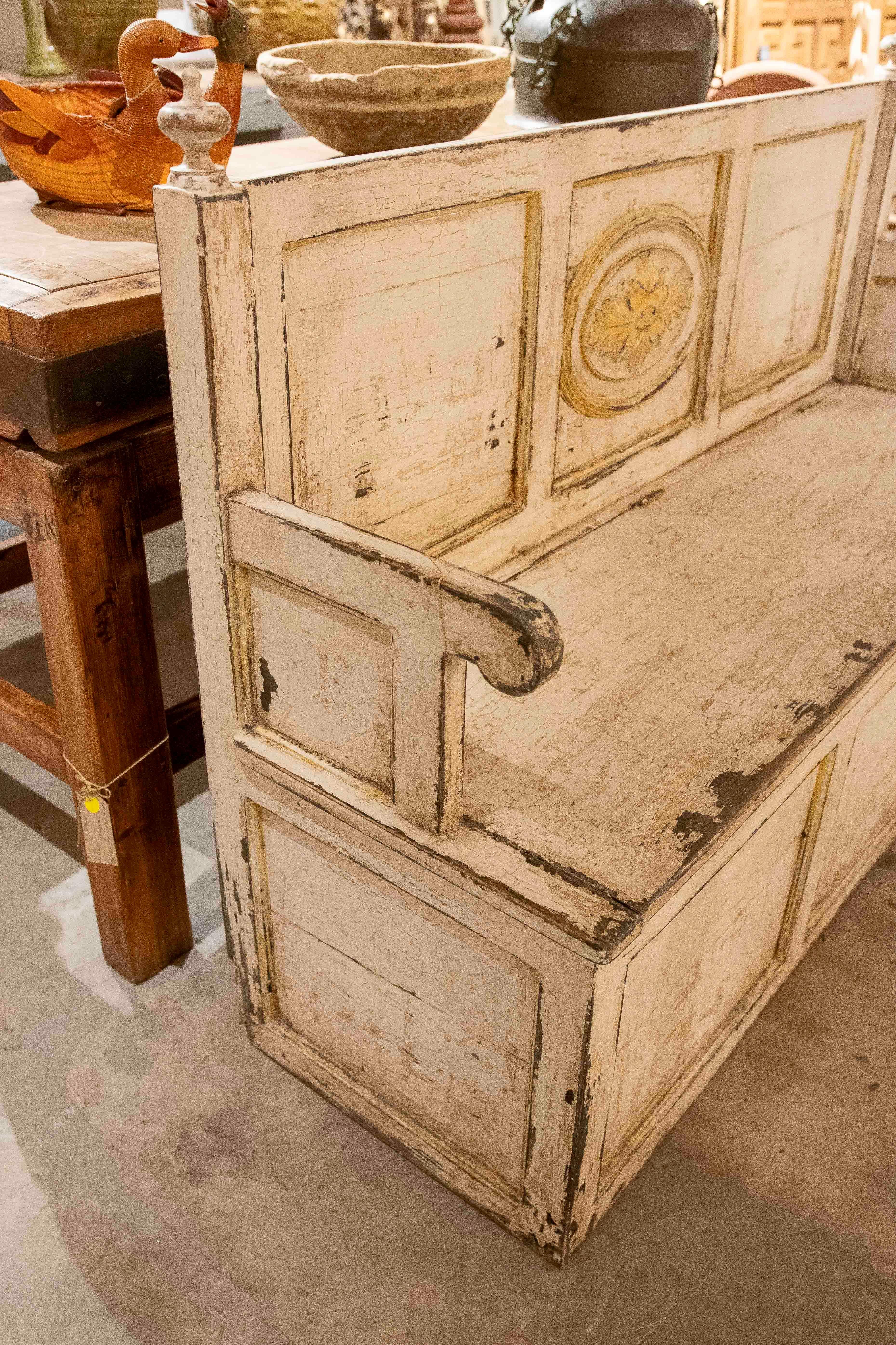 19th Century Italian Polychrome Storage Bench in Painted Wood For Sale 7