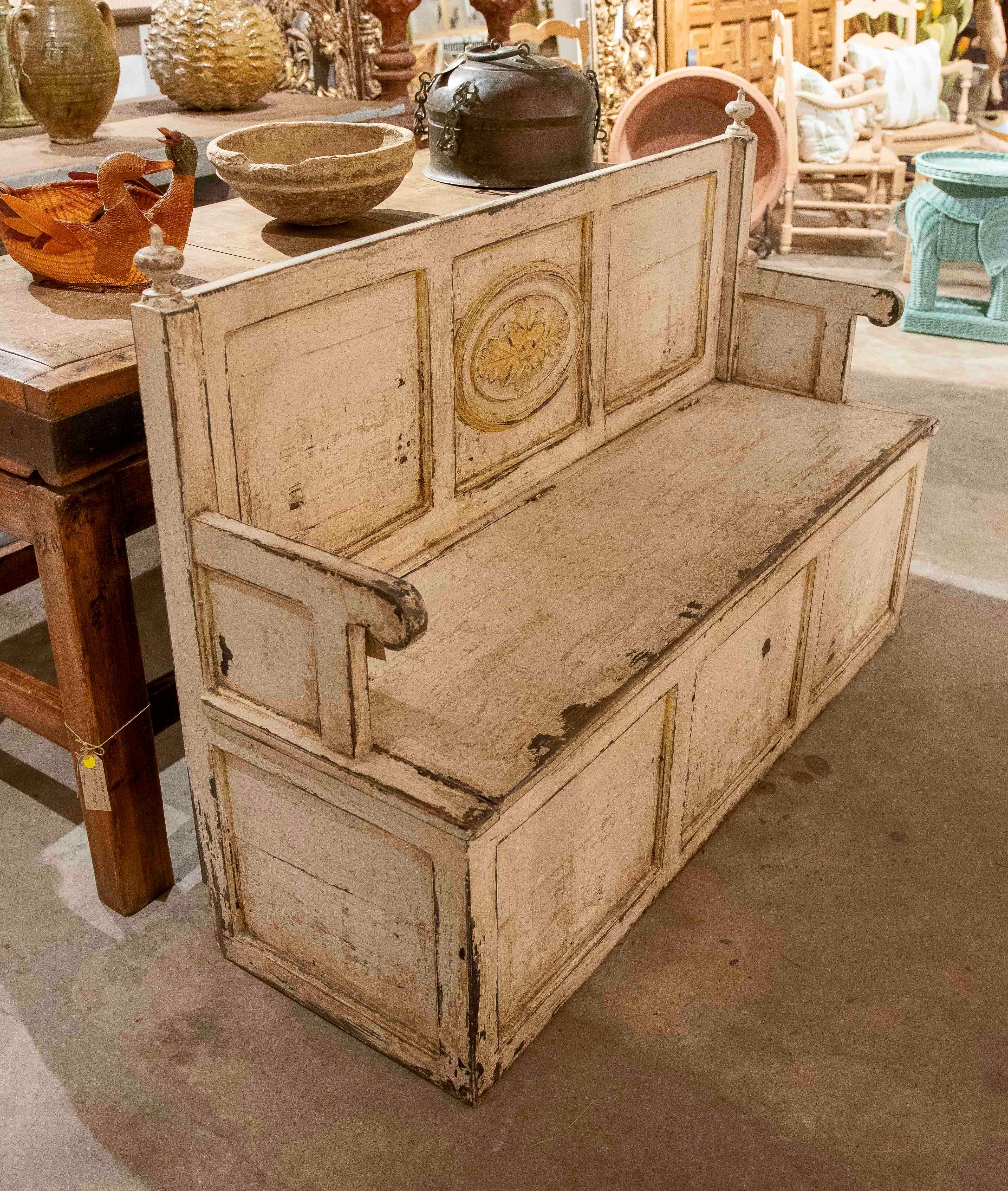 Hand-Painted 19th Century Italian Polychrome Storage Bench in Painted Wood For Sale