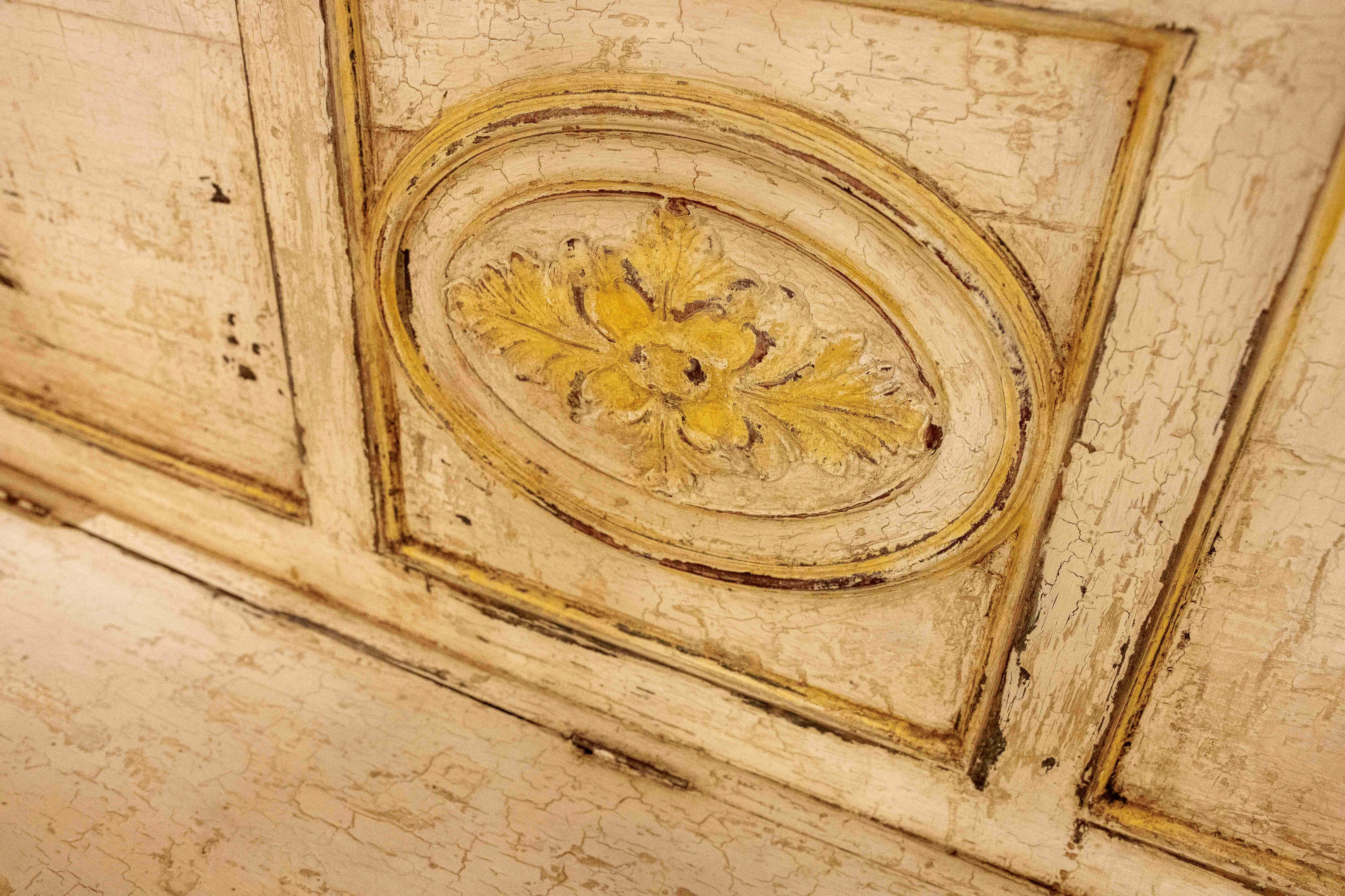 19th Century Italian Polychrome Storage Bench in Painted Wood For Sale 2