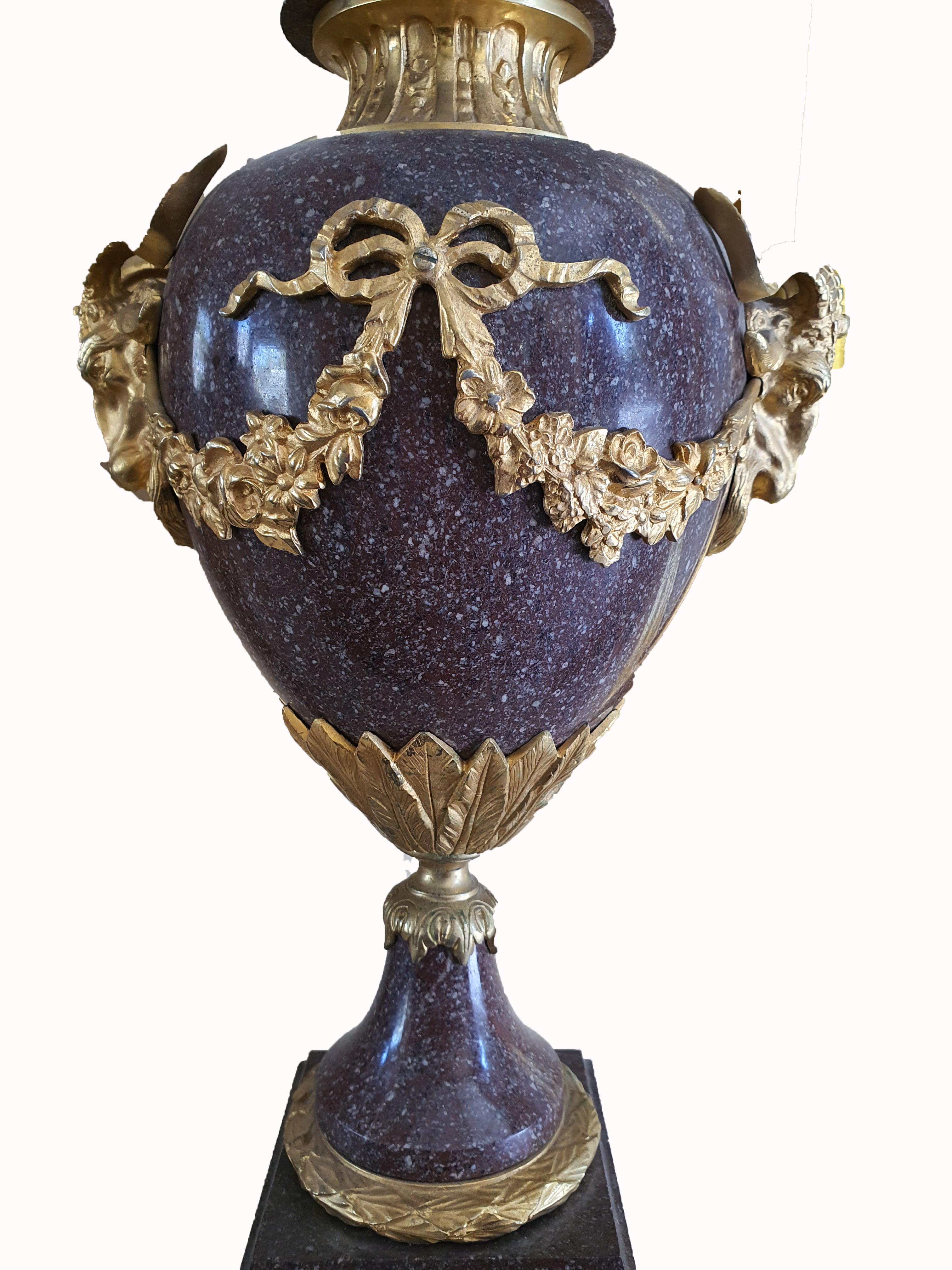19th Century Italian Porphyry Vase with Gilt Bronze Applications In Good Condition For Sale In PALERMO, IT